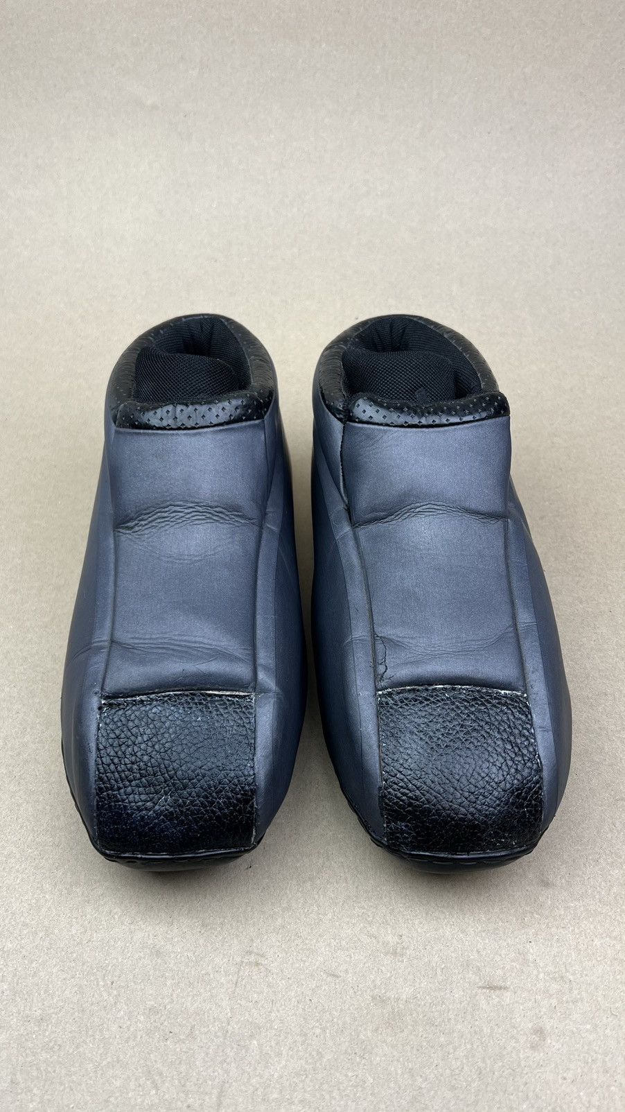 Adidas Kobe Two Adidas Sneakers Graphite Colorway Kobe Bryant Nike Size US 10 / EU 43 - 5 Thumbnail