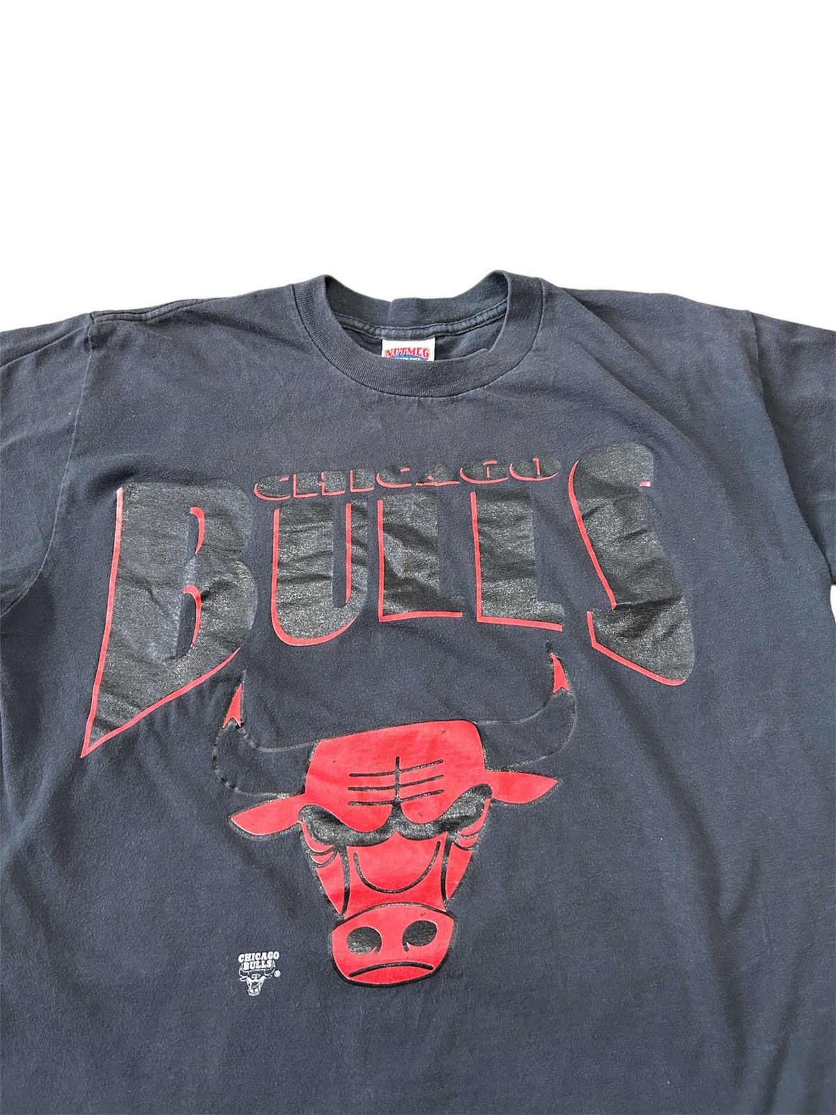 Nutmeg × Vintage 1990s Nutmeg Chicago Bulls Bred T-Shirt Size US XL / EU 56 / 4 - 2 Thumbnail