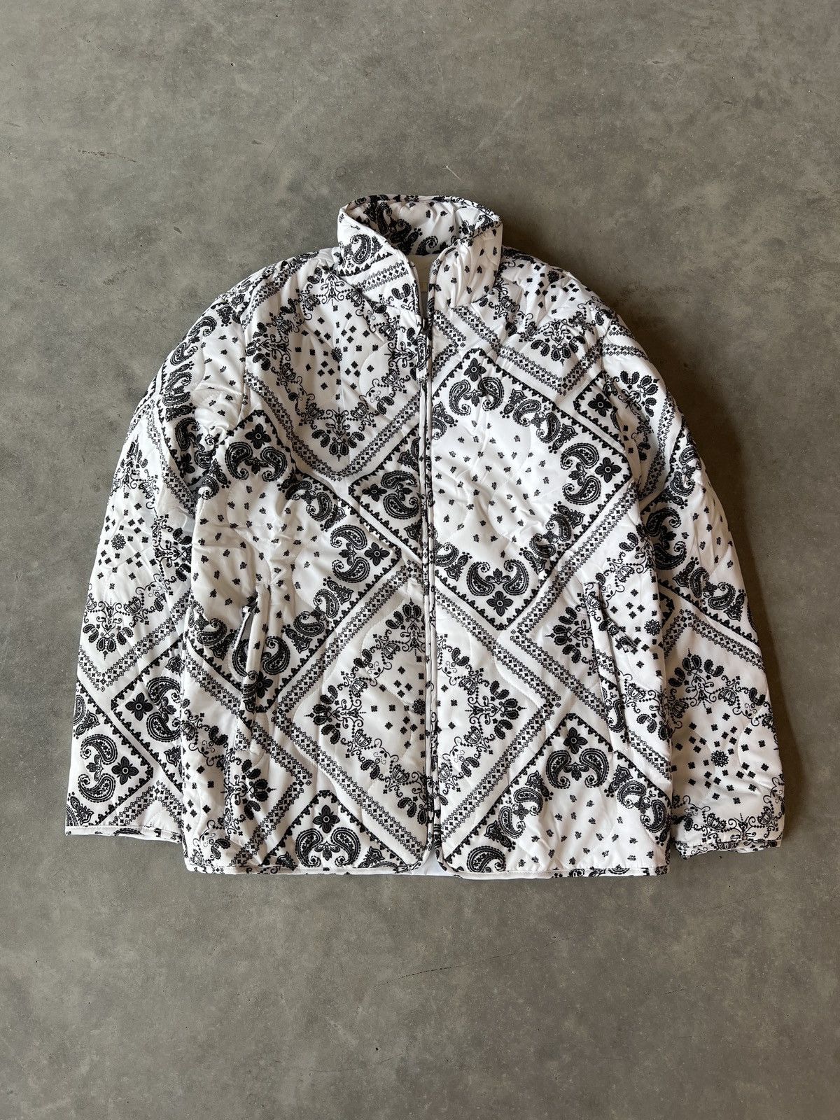 image of Yitai La Paisley Patchwork Liner Jacket Size Small in Grey, Men's