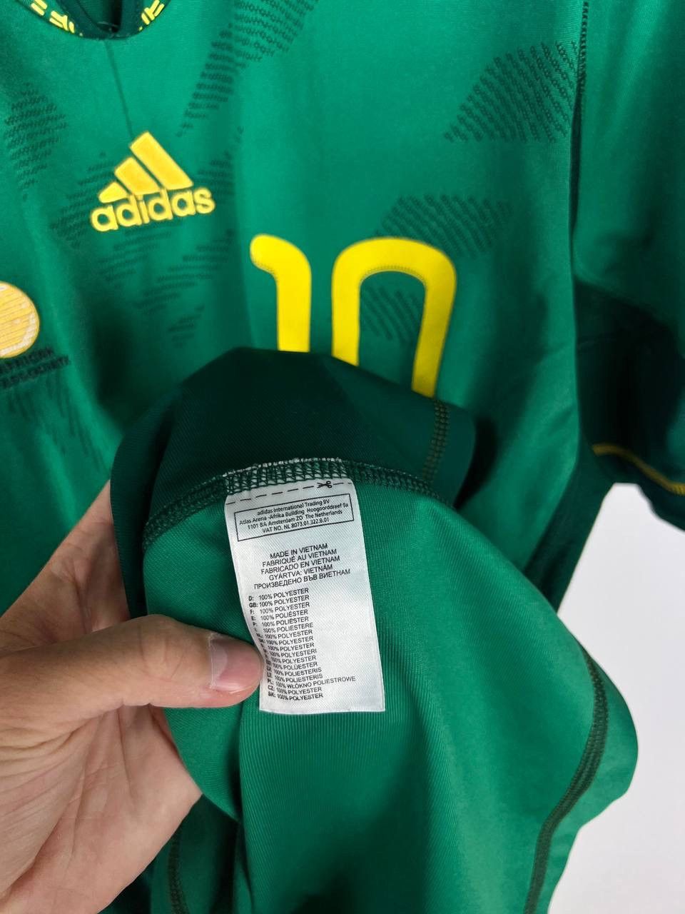 Adidas South African Adidas 2009 Pienaar 10 jersey t-shirts size L Size US L / EU 52-54 / 3 - 6 Thumbnail