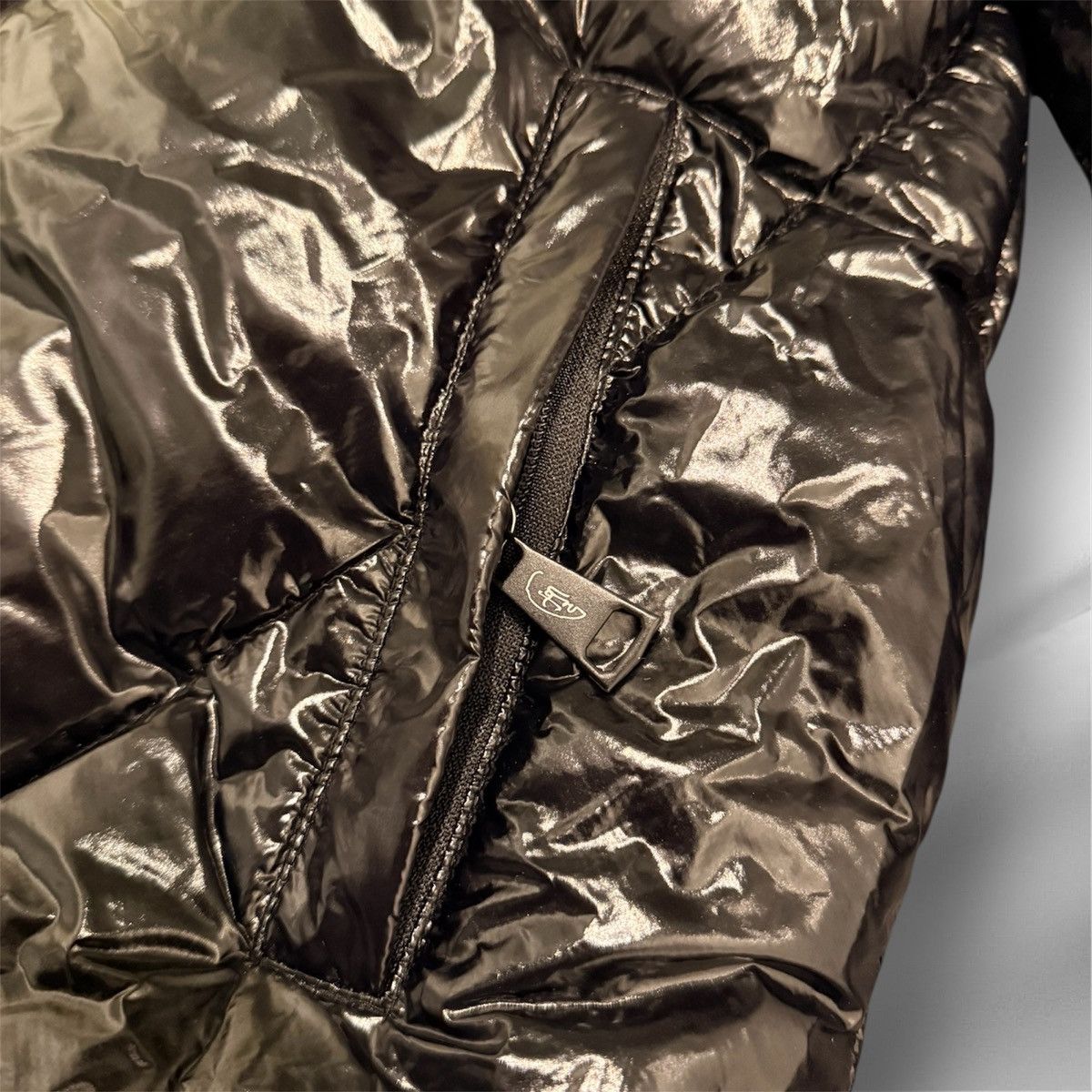 Other Faces of the Night Pufferjacke in Schwarz (Größe M) Size US M / EU 48-50 / 2 - 5 Thumbnail