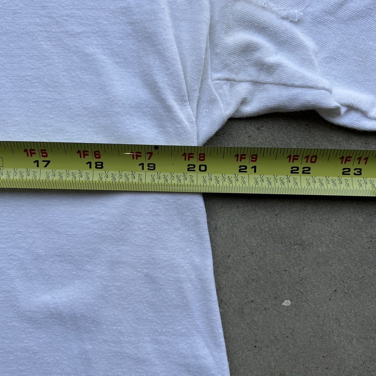 Vintage vintage 28th Las Vegas International Marathon Tee Size US L / EU 52-54 / 3 - 8 Thumbnail