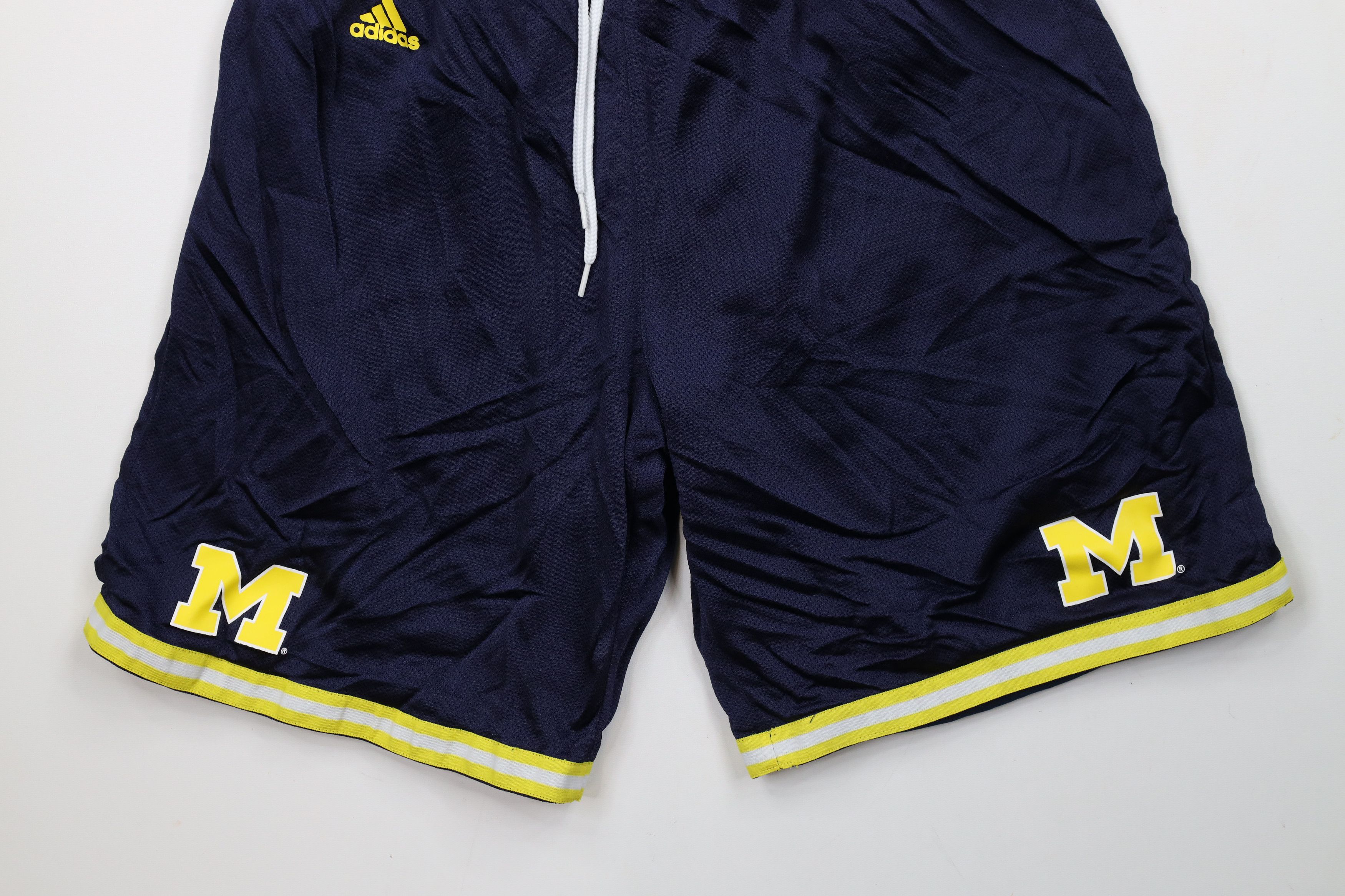 Adidas × Vintage Retro Adidas University of Michigan Basketball Shorts Size US 36 / EU 52 - 3 Thumbnail