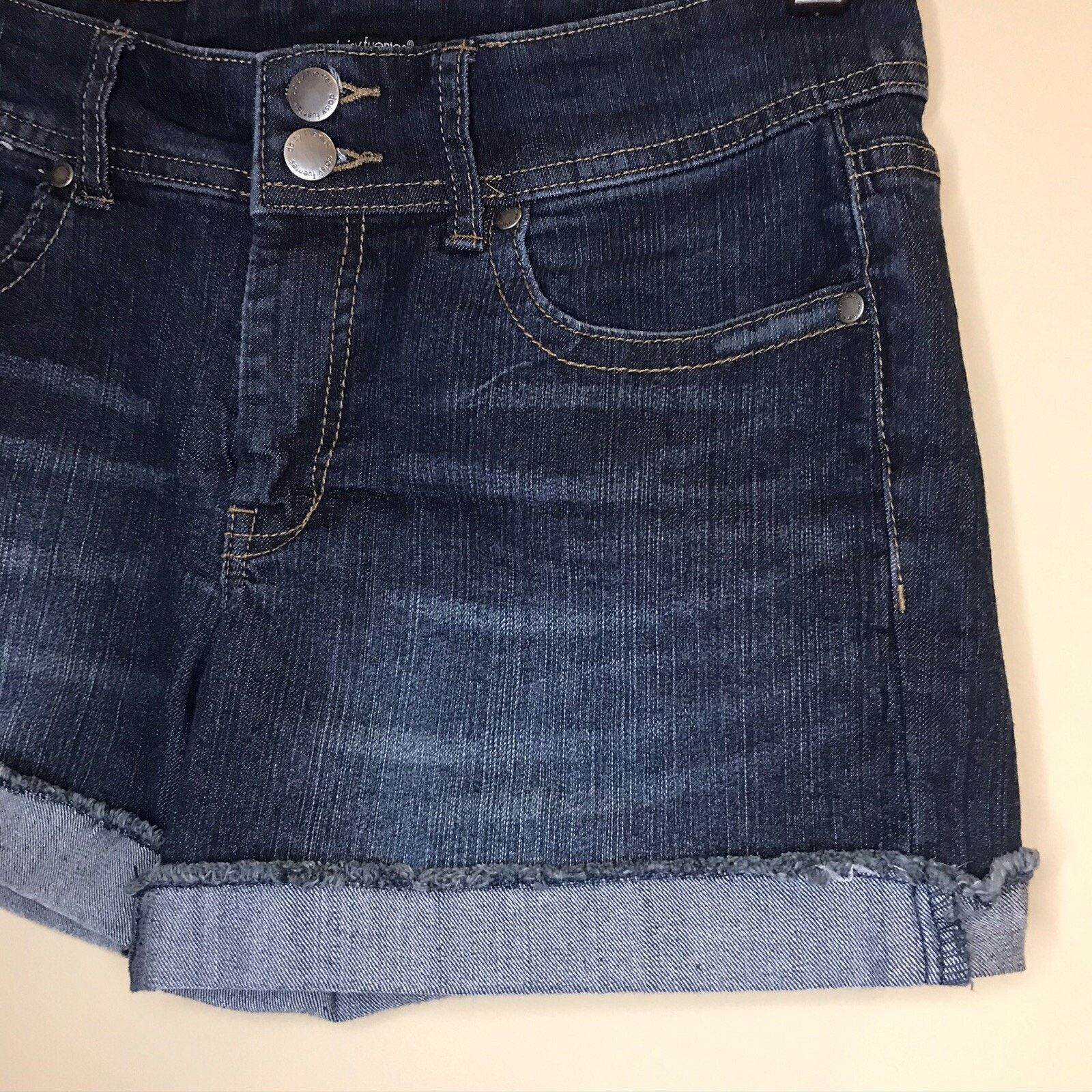 Other Daisy Fuentes Jean Shorts Cut Off Cuffed Blue Size 2 Size 26" / US 2 / IT 38 - 2 Thumbnail