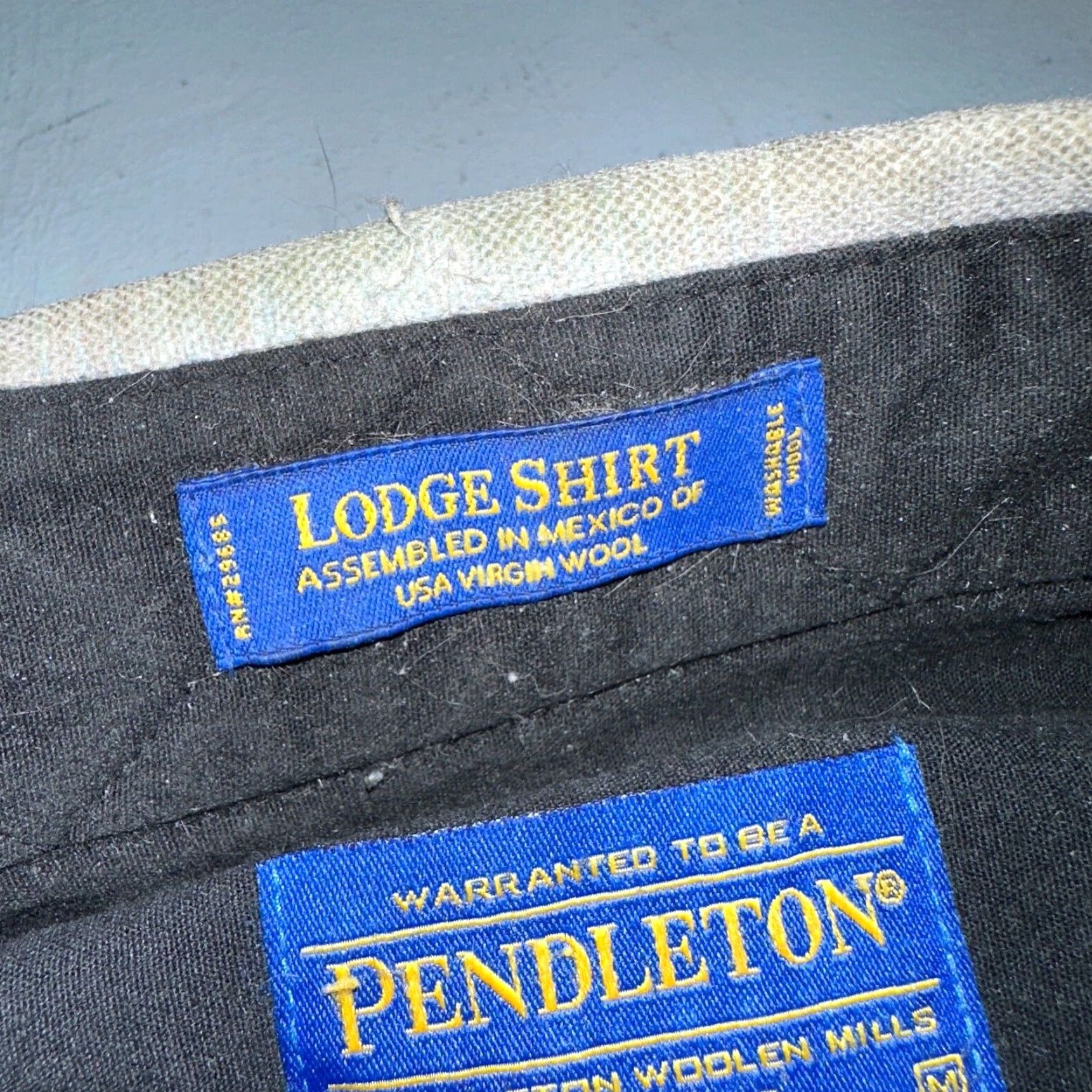 Pendleton VINTAGE Pendleton Men's Wool Plaid Button-Up Shirt Casual Fall Winter Cold Weather 90s Small Size US M / EU 48-50 / 2 - 5 Thumbnail