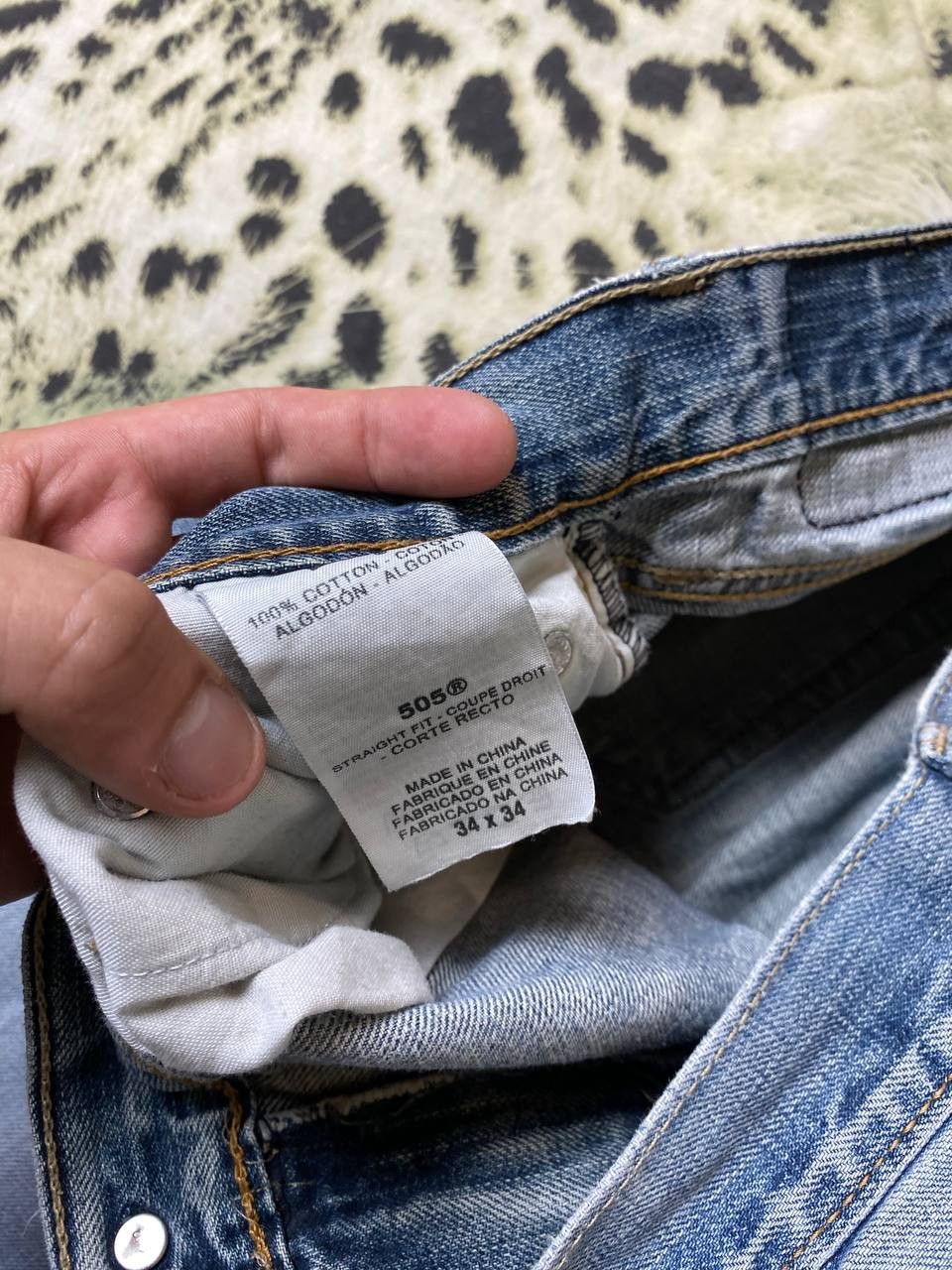Levi's × Vintage Vintage Levi’s Distressed 505 Jeans Size US 34 / EU 50 - 3 Thumbnail