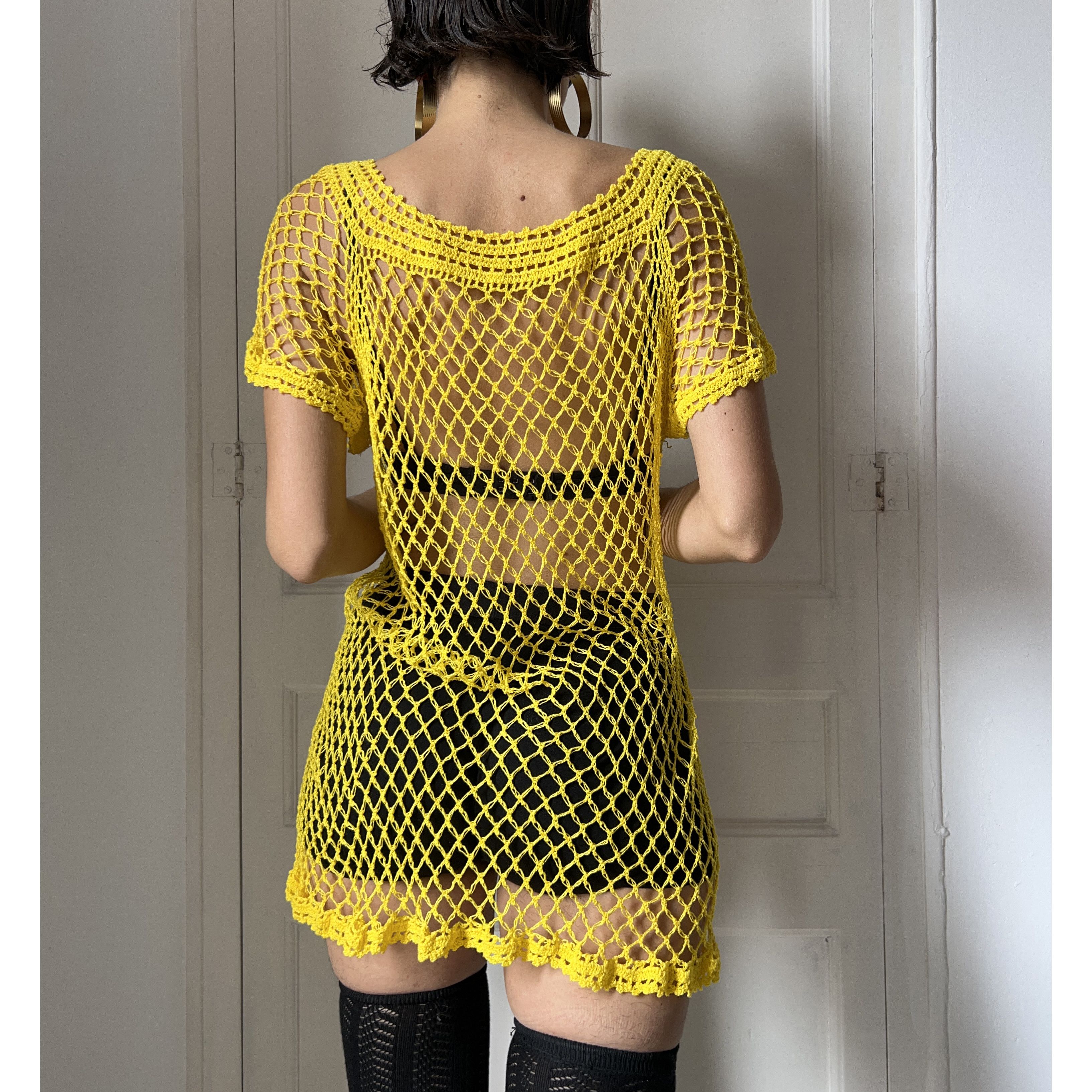Vintage Vintage Y2K Does 70s Yellow Crochet Beach Cover Up Size S / US 4 / IT 40 - 2 Thumbnail