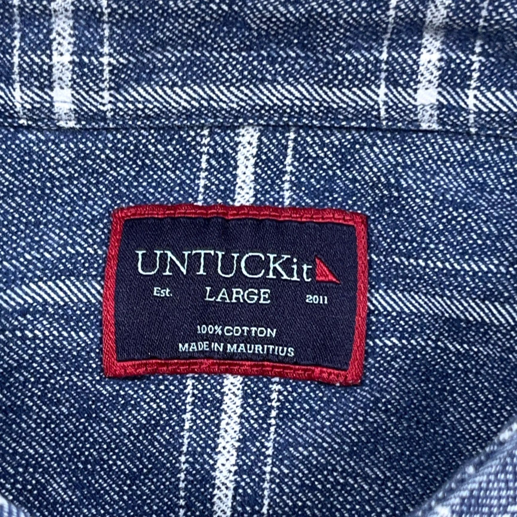 UNTUCKit UNTUCKit Denim Shirt Men L Blue Plaid Button Up Dress Casual Adult Shirt Size US L / EU 52-54 / 3 - 5 Thumbnail