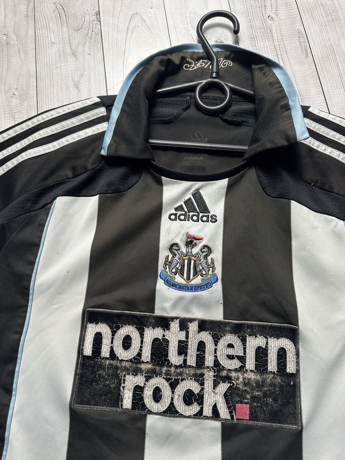 Adidas × Vintage Vintage adidas New Castle United soccer jersey size M Size US M / EU 48-50 / 2 - 6 Thumbnail