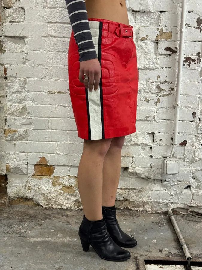 Moschino 2010s Moschino Couture Red Leather Contrast Stripe Skirt Size 27" / US 4 / IT 40 - 3 Thumbnail