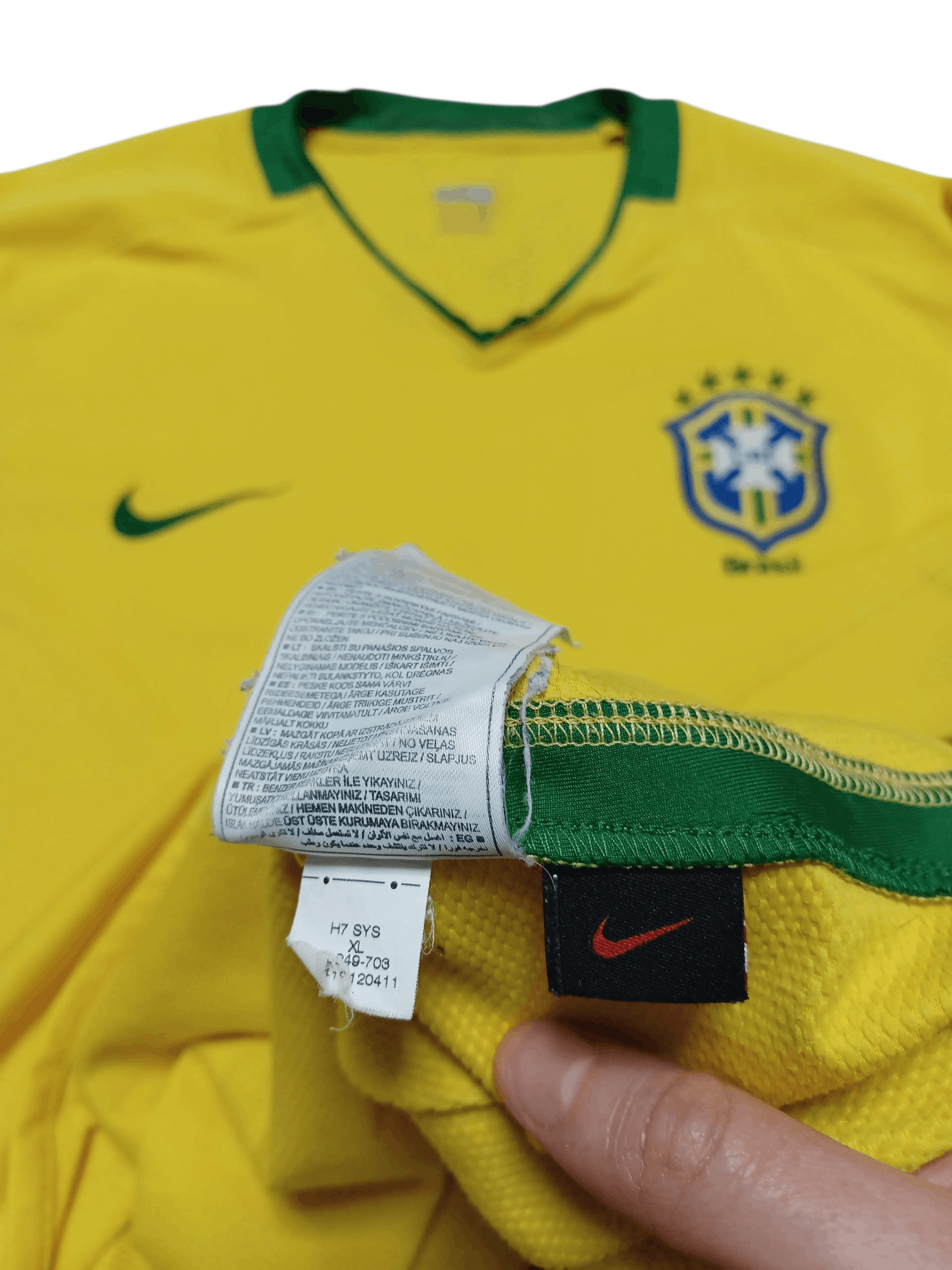Nike NIKE BRASIL VINTAGE 2006 SOCCER JERSEY TEE Size US XL / EU 56 / 4 - 6 Thumbnail