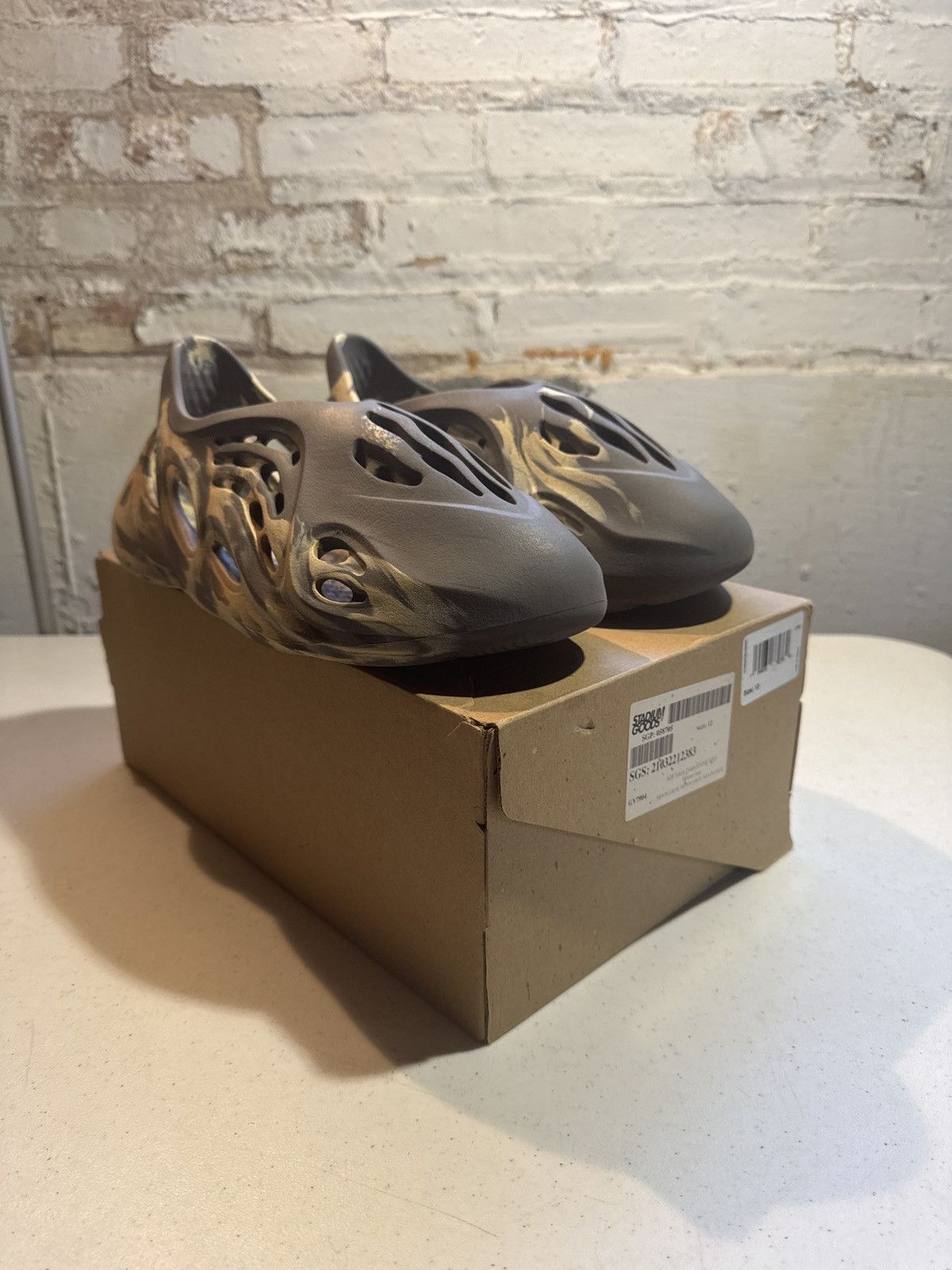 Adidas × Kanye West FOAM RNNR Size US 12 / EU 45 - 1 Thumbnail