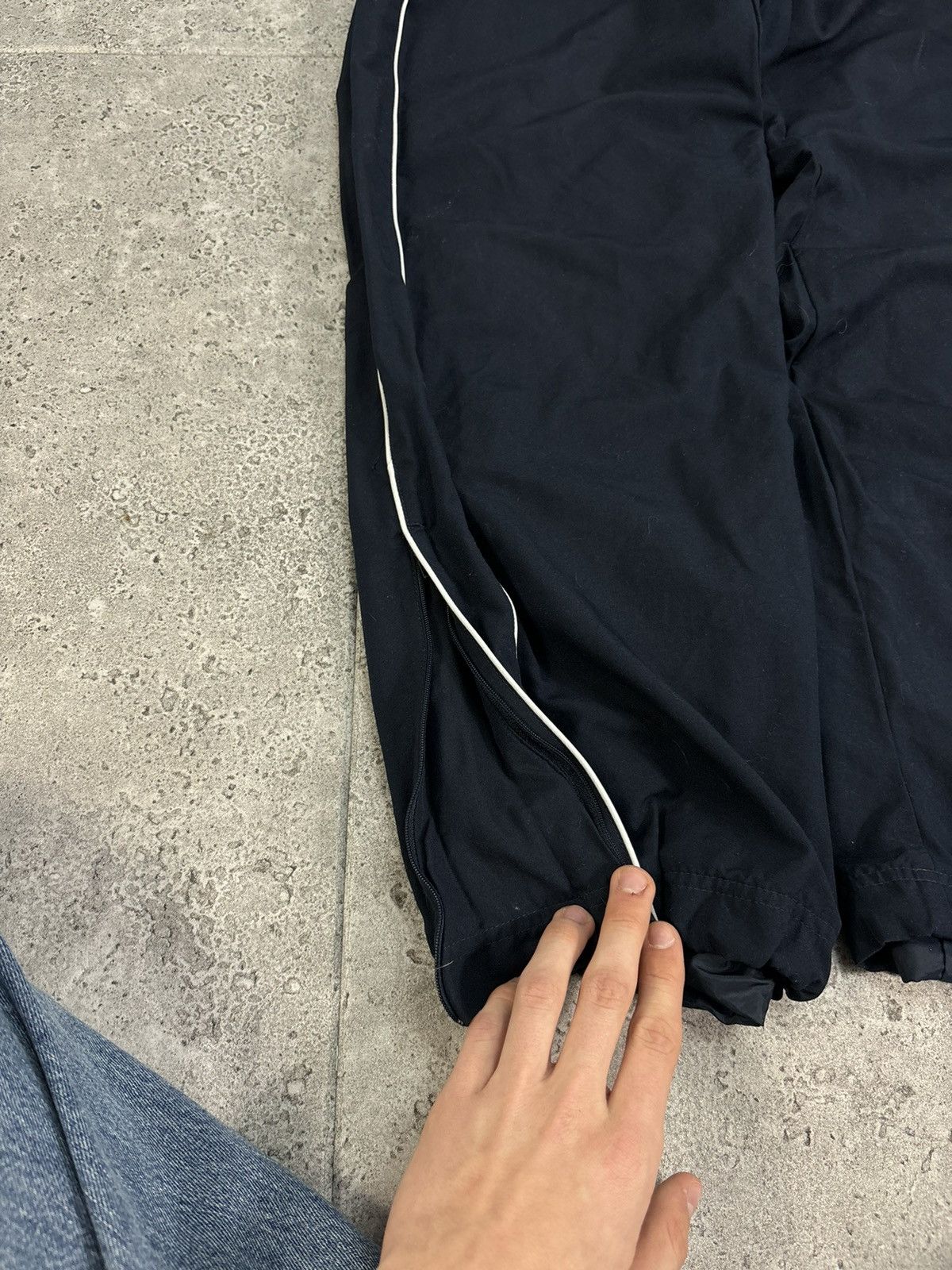 Nike × Vintage Crazy Vintage Y2K/2000s Baggy Nike Track Pants Hip Hop Size US 34 / EU 50 - 2 Thumbnail