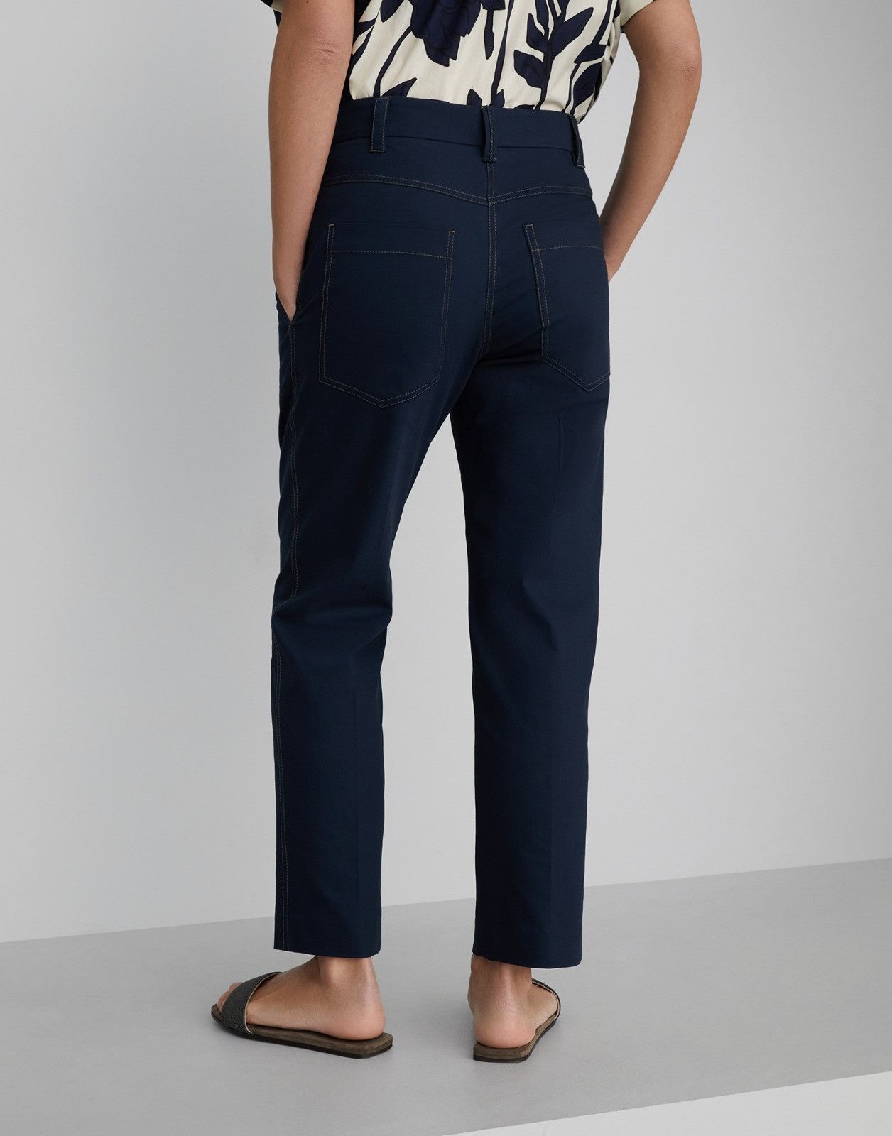 Brunello Cucinelli o1la1rc1a0425 Pant in Blue Size 28" / US 6 / IT 42 - 2 Thumbnail