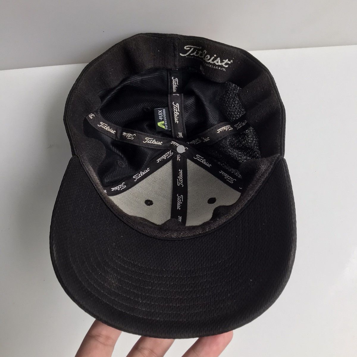 Titleist Titleist Golf Black Cap Pro V1 Velcro back adjusted Size ONE SIZE - 11 Thumbnail