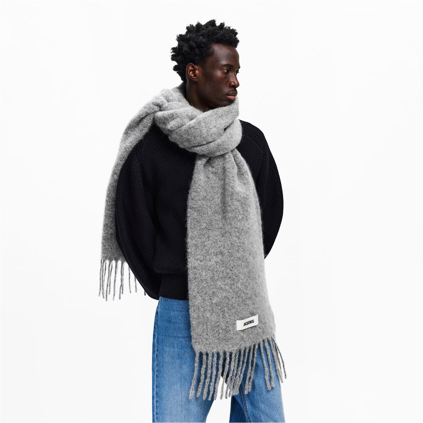 Jacquemus o1g2r1mq0426 Size: OS / Knitted Scarf in Grey Size ONE SIZE - 4 Thumbnail