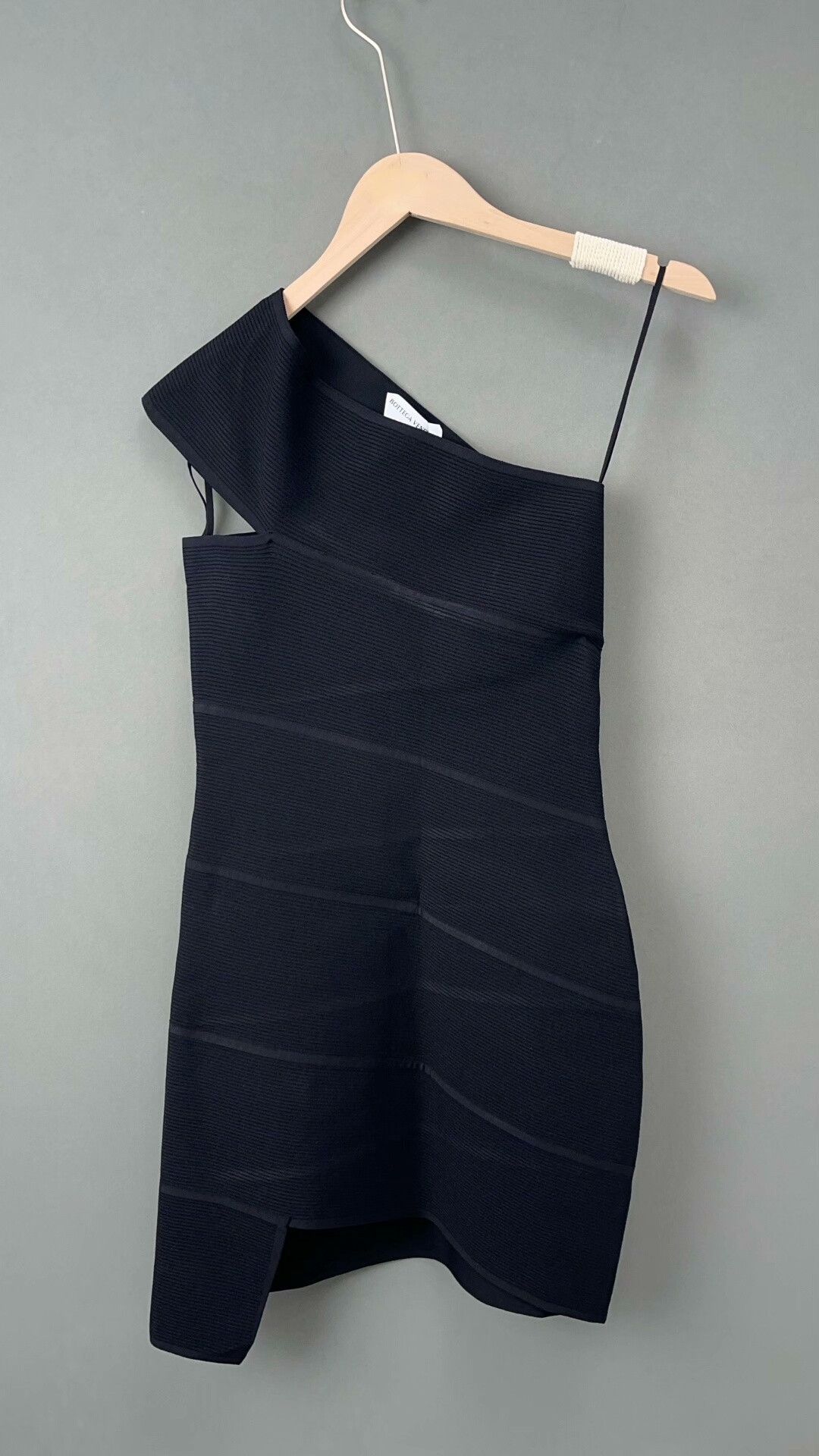 Bottega Veneta Bottega Veneta Black One-Shoulder Bodycon Dress Size M / US 6-8 / IT 42-44 - 1 Thumbnail