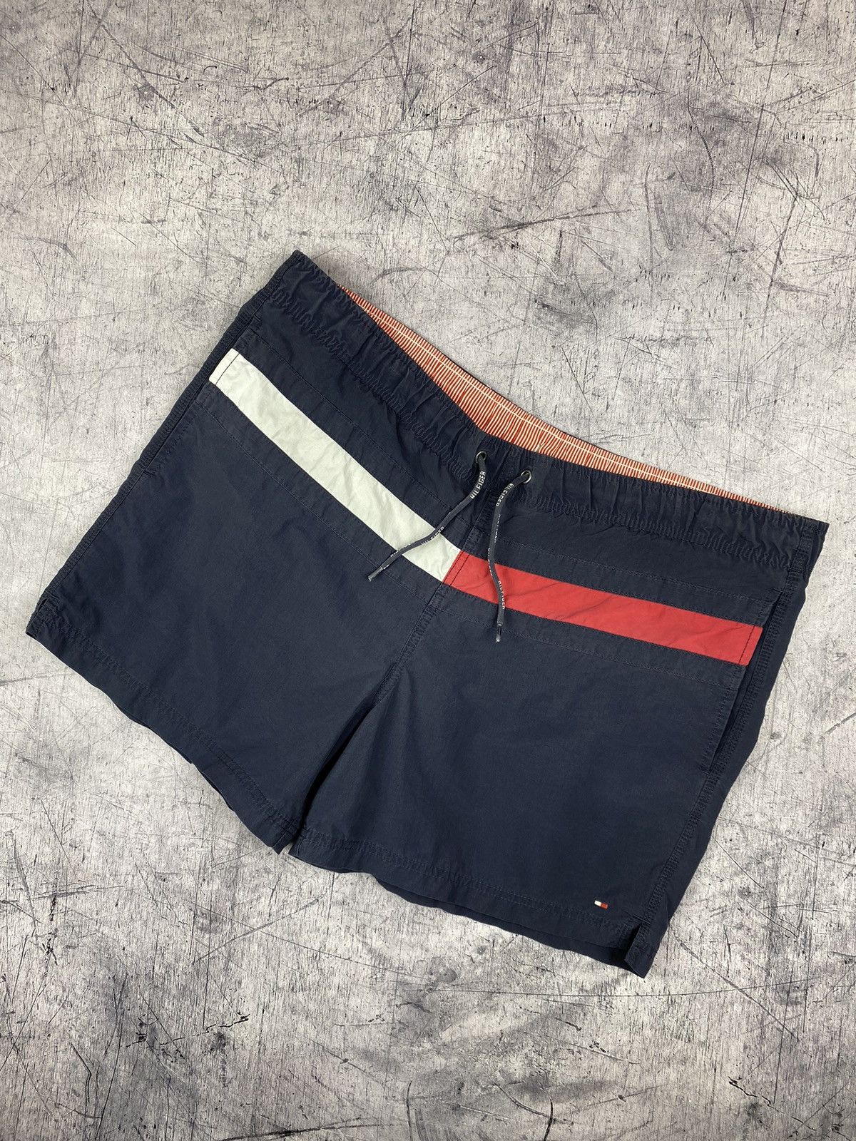 Tommy Hilfiger × Vintage Vintage Tommy Hilfiger Big Logo Shorts Size US 32 / EU 48 - 2 Thumbnail