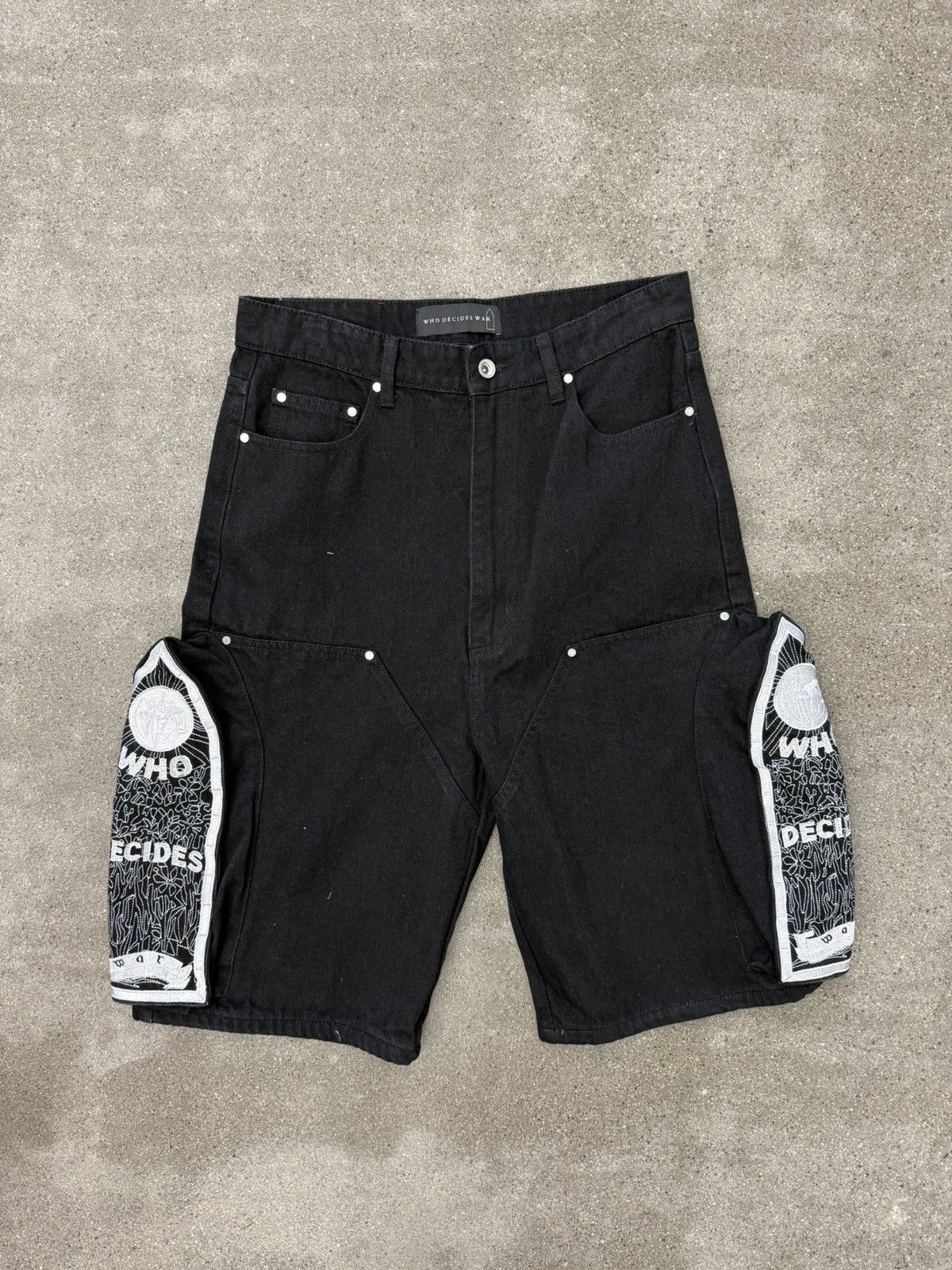 Who Decides War Who Decides War Side Embroidery Short Size US 38 / EU 54 - 1 Thumbnail