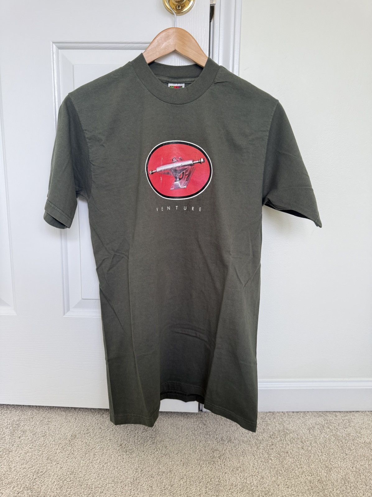 Fruit Of The Loom × Vintage VTG SKATE TEE BUNDLE Venture Trucks t-shirts MD made in US Size US M / EU 48-50 / 2 - 2 Thumbnail