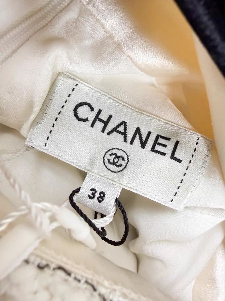 Chanel Chanel White skirt and short skirt Size 25" / US 0 / IT 36 - 4 Thumbnail