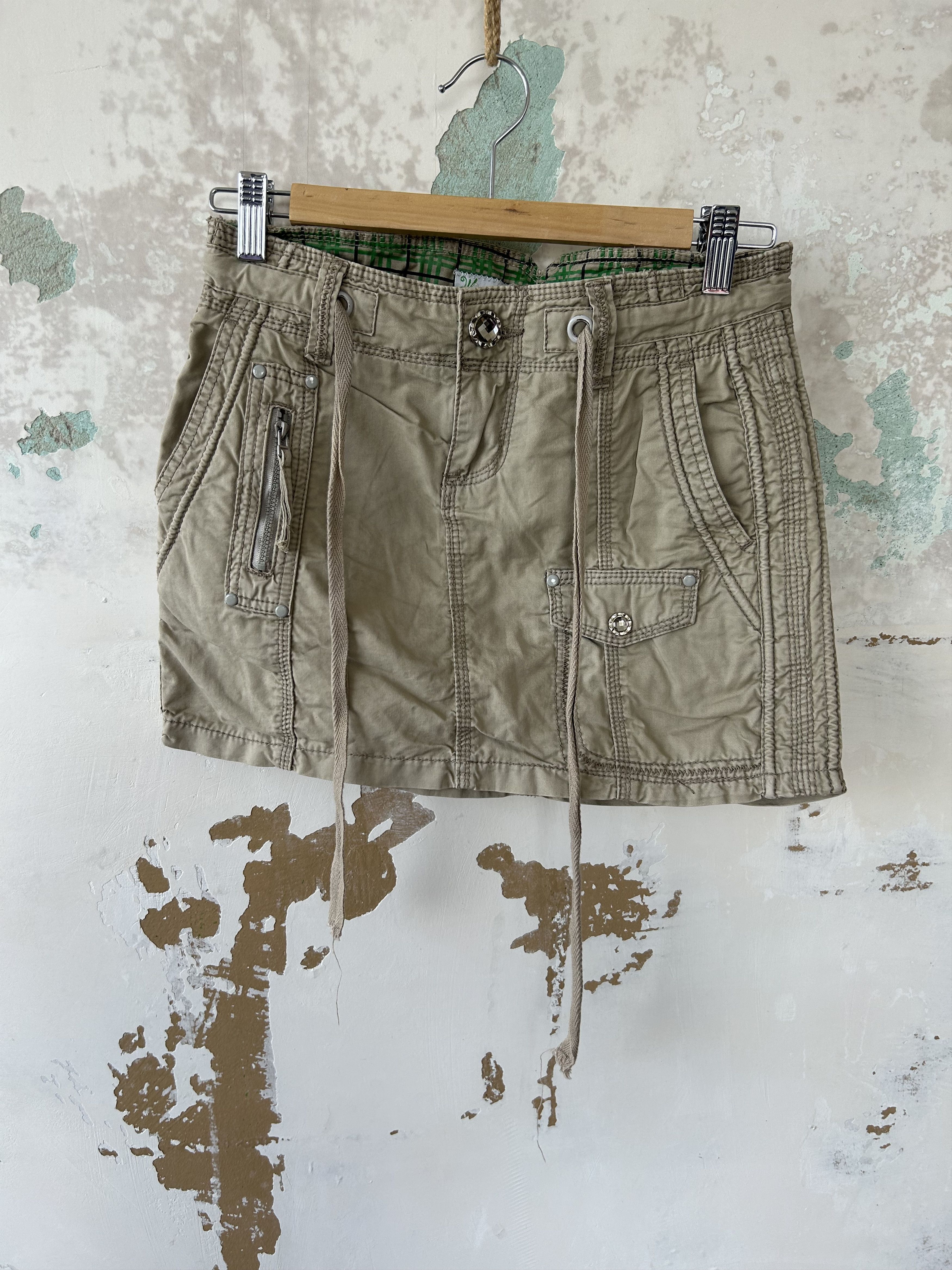 Japanese Brand Skirt avat-garde rae camo military Size 26" / US 2 / IT 38 - 1 Thumbnail