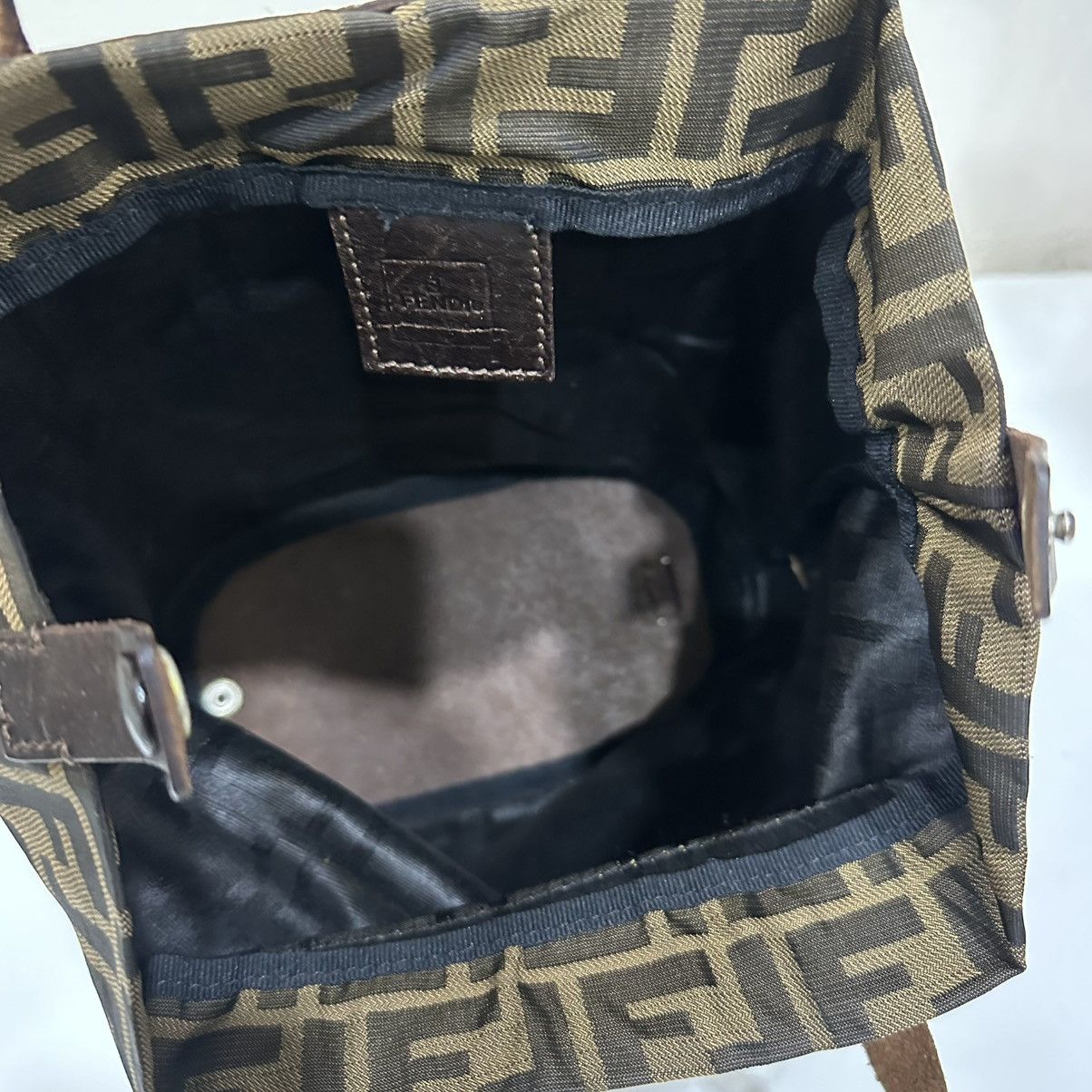 Fendi ‼️YES‼️ VINTAGE FENDI ZUCCA FF FOLDABLE MINI BAG Size ONE SIZE - 11 Thumbnail