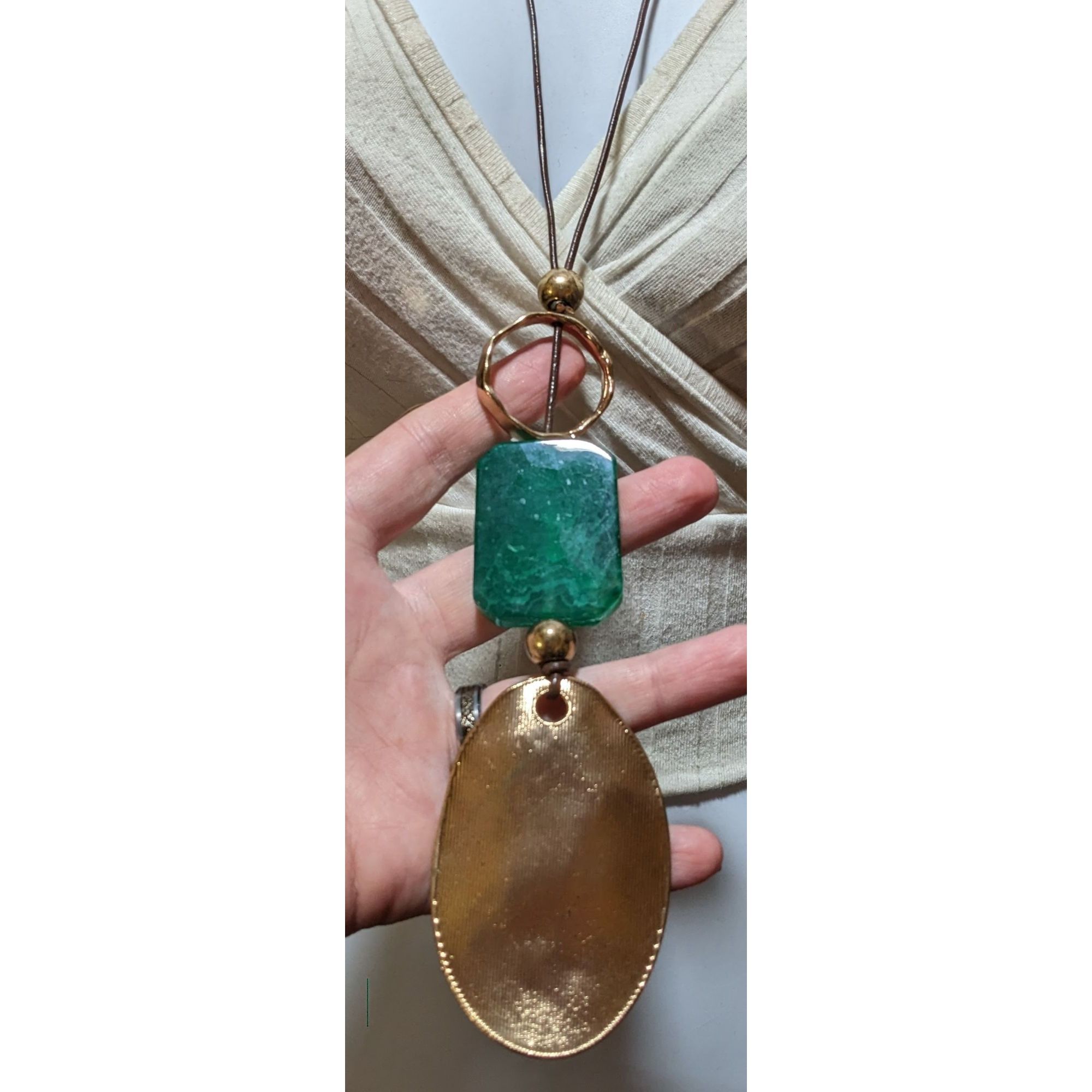 Other Vintage Bohemian Green And Gold Chunky Statement Necklace Size ONE SIZE - 9 Thumbnail