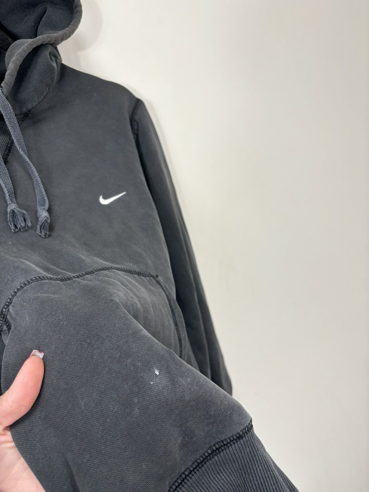 Nike Vintage Nike Sun Faded Y2K Hype Black Hoodie Size US S / EU 44-46 / 1 - 7 Thumbnail