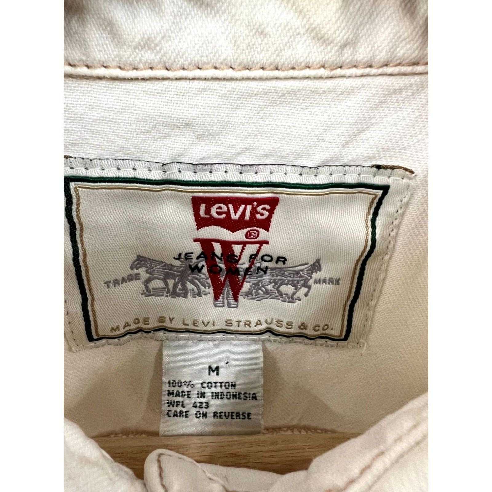 Levi's Levis Denim Jacket Womens M White Vintage Trucker Jacket, Denim, Button Snap Zip Closure, Casual, 90s Decade, Womens Size M / US 6-8 / IT 42-44 - 6 Thumbnail