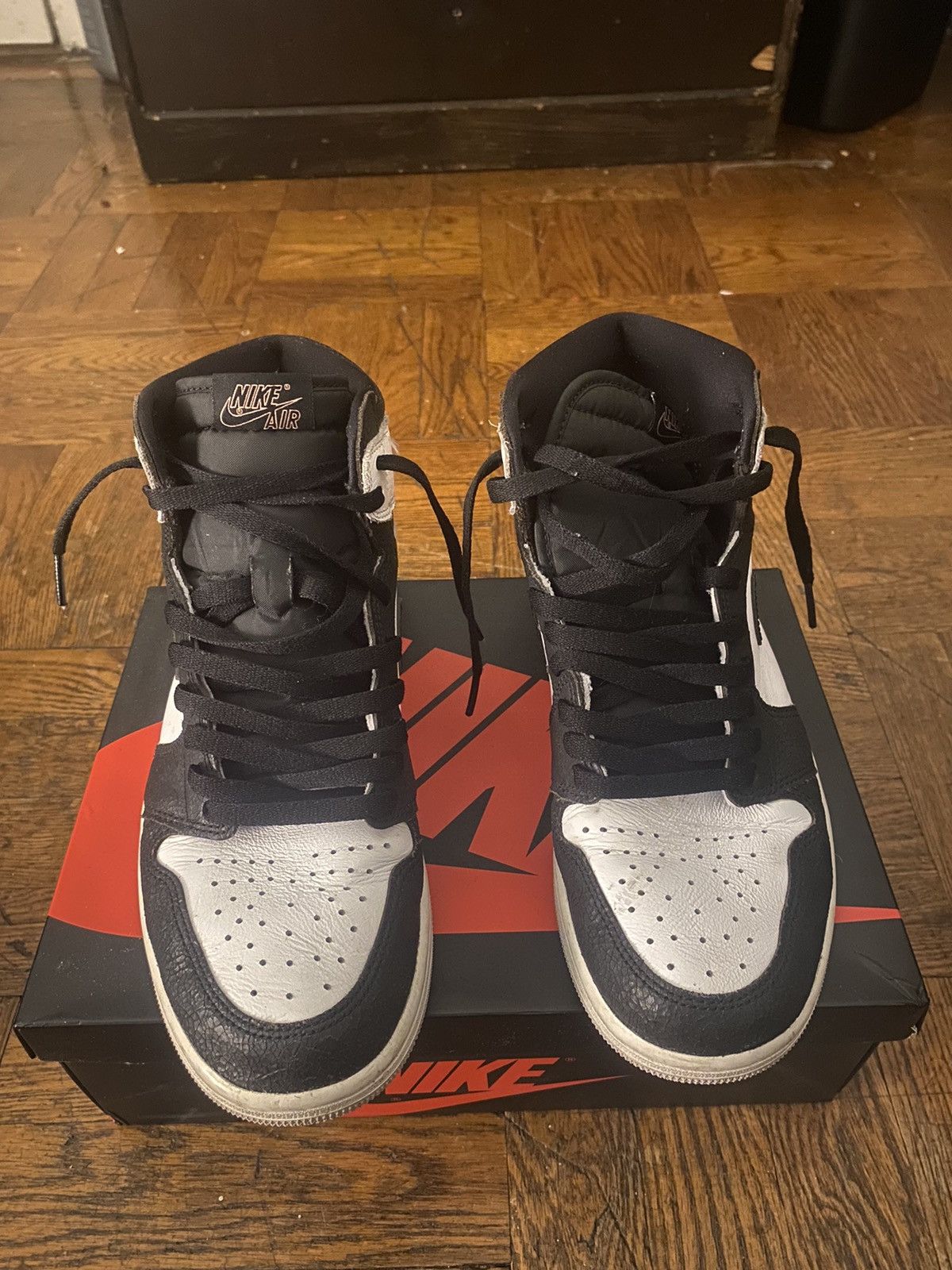 Jordan Brand Jordan 1 Retro High OG Bleached Coral Men's Size US 9.5 / EU 42-43 - 4 Thumbnail