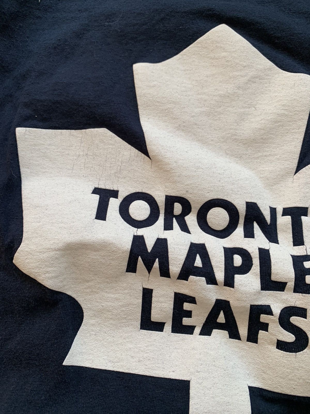 NHL 🔥VINTAGE TORONTO MAPLE LEAFS 00’s CCM NHL T-Shirt Size US M / EU 48-50 / 2 - 3 Thumbnail