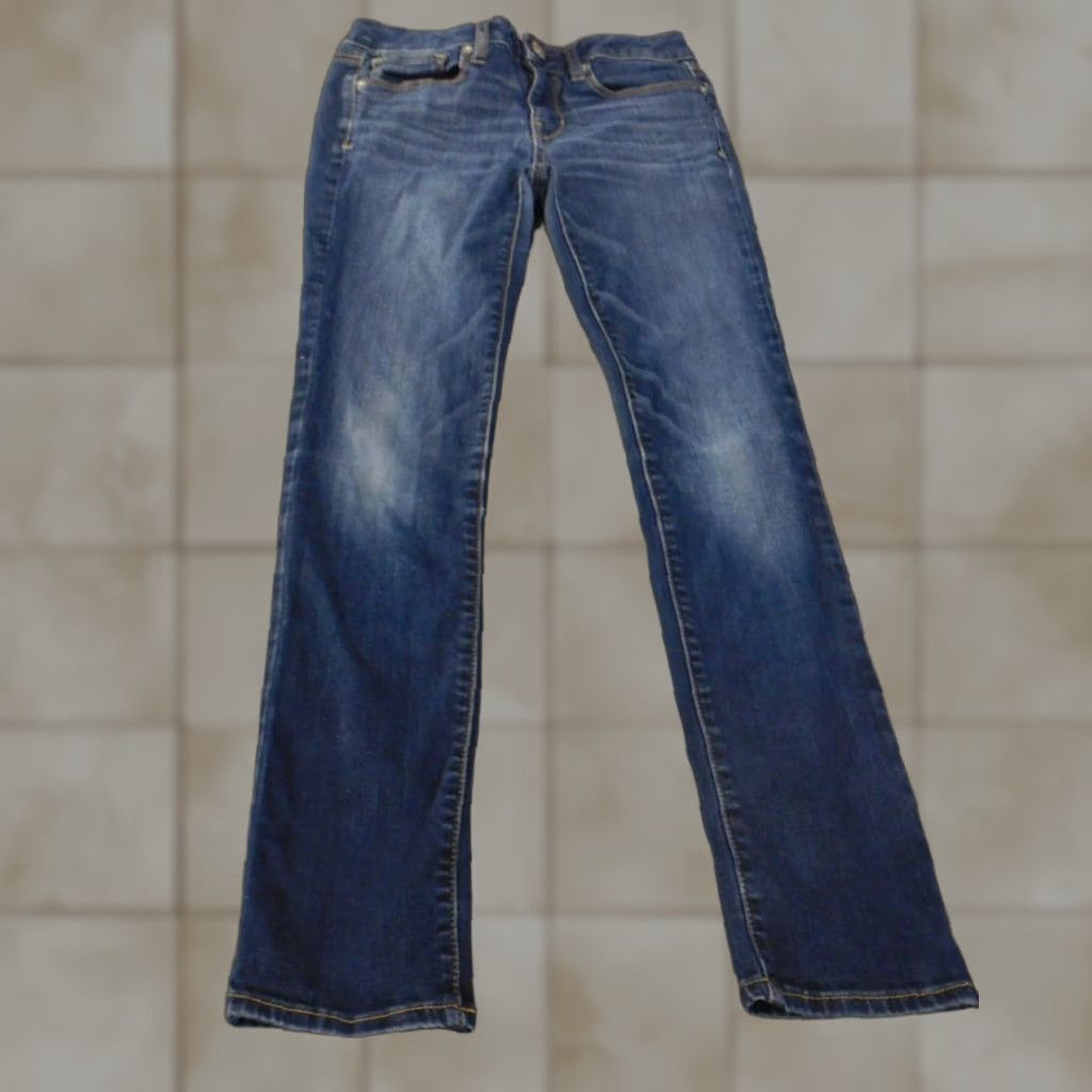 American Eagle Outfitters American Eagle Outfitters Jeans Skinny Womens Regular Size 2 Dark Blue Denim Slim Slimming Retro 27in Inseam Size 26" / US 2 / IT 38 - 1 Thumbnail