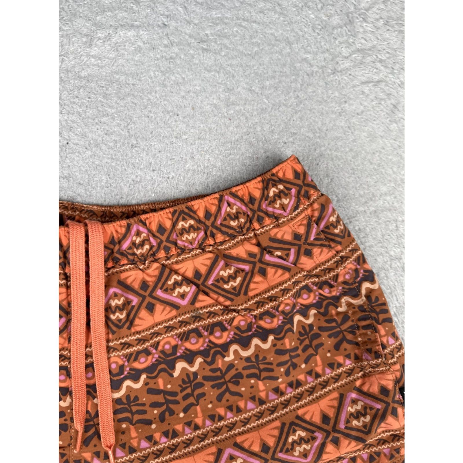 Patagonia Patagonia Womens Short Shorts Casual Beach Geometric Tribal Orange Nylon Drawstring Pockets Size 32" / US 10 / IT 46 - 5 Thumbnail