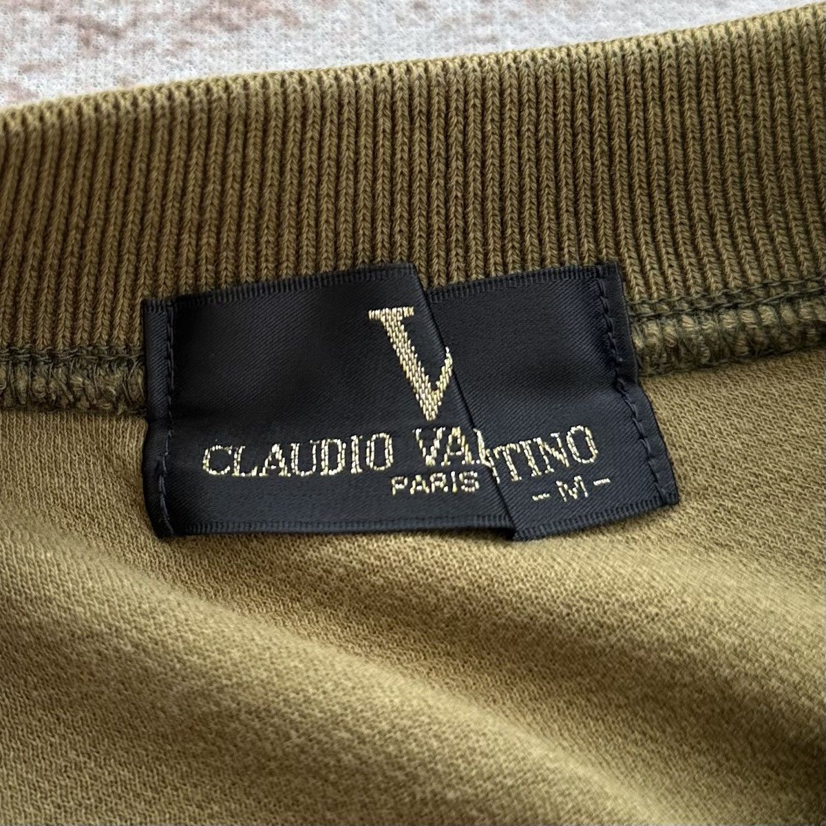 Valentino VINTAGE CLAUDIO VALENTINO PARIS EMBROIDERY LOGO SPELL OUT Size US M / EU 48-50 / 2 - 9 Thumbnail