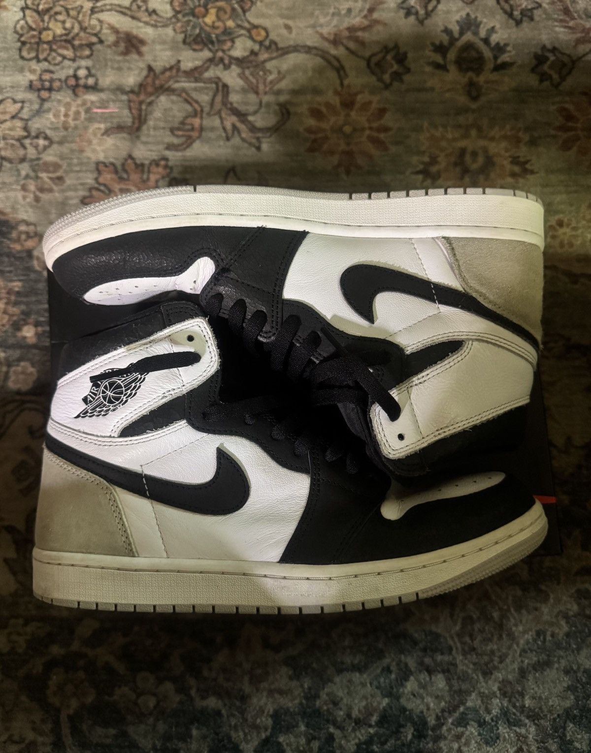 Jordan Brand Jordan 1s Bleach Coral Size US 9.5 / EU 42-43 - 4 Thumbnail