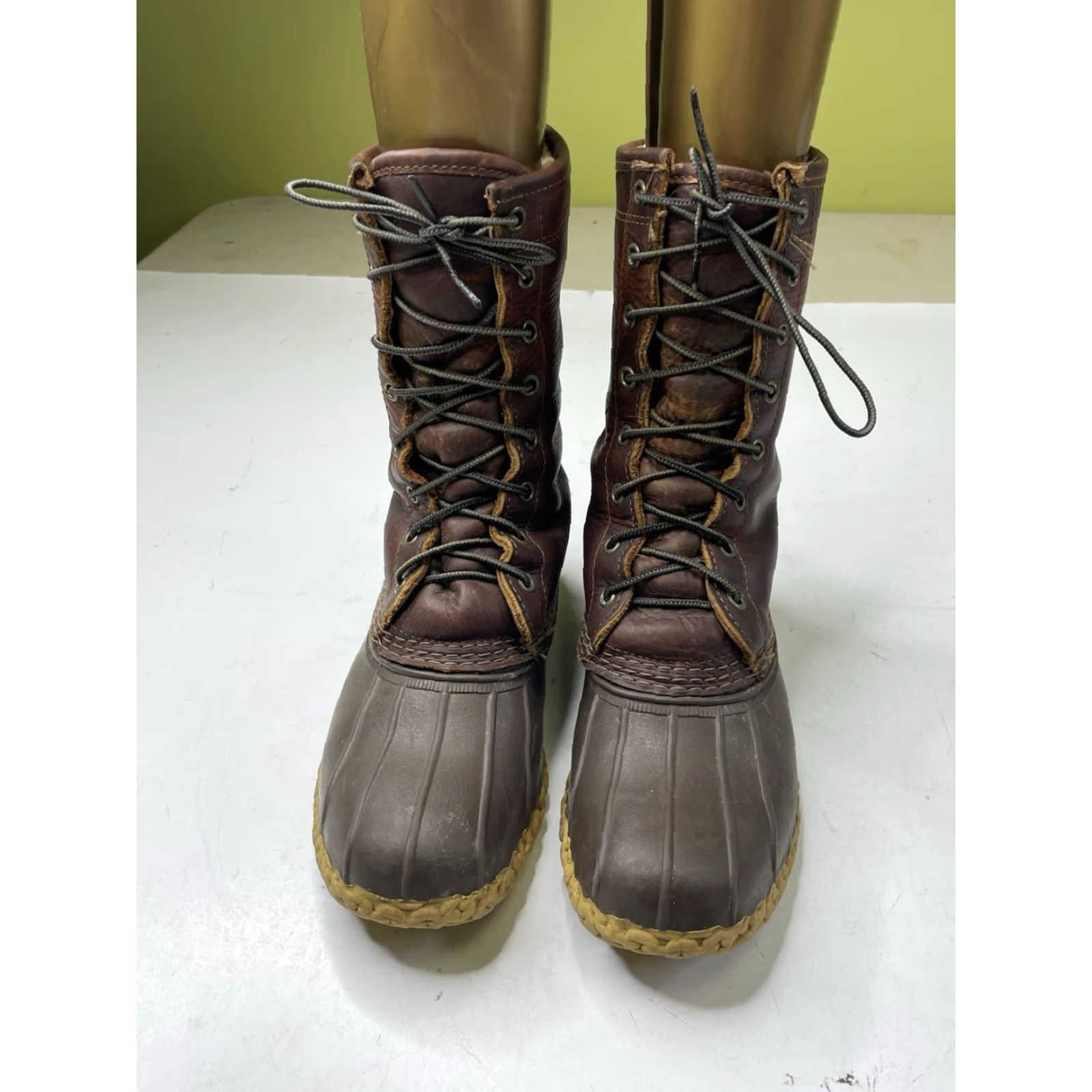 Vintage L.L. Bean Boots 10” Shearling-Lined Duck Brown on Brown 297247 Women's US 7M Shoe Boots Waterproof Snow Boot Mid-Calf Leather Brown Logo Size US 7 / IT 37 - 7 Thumbnail