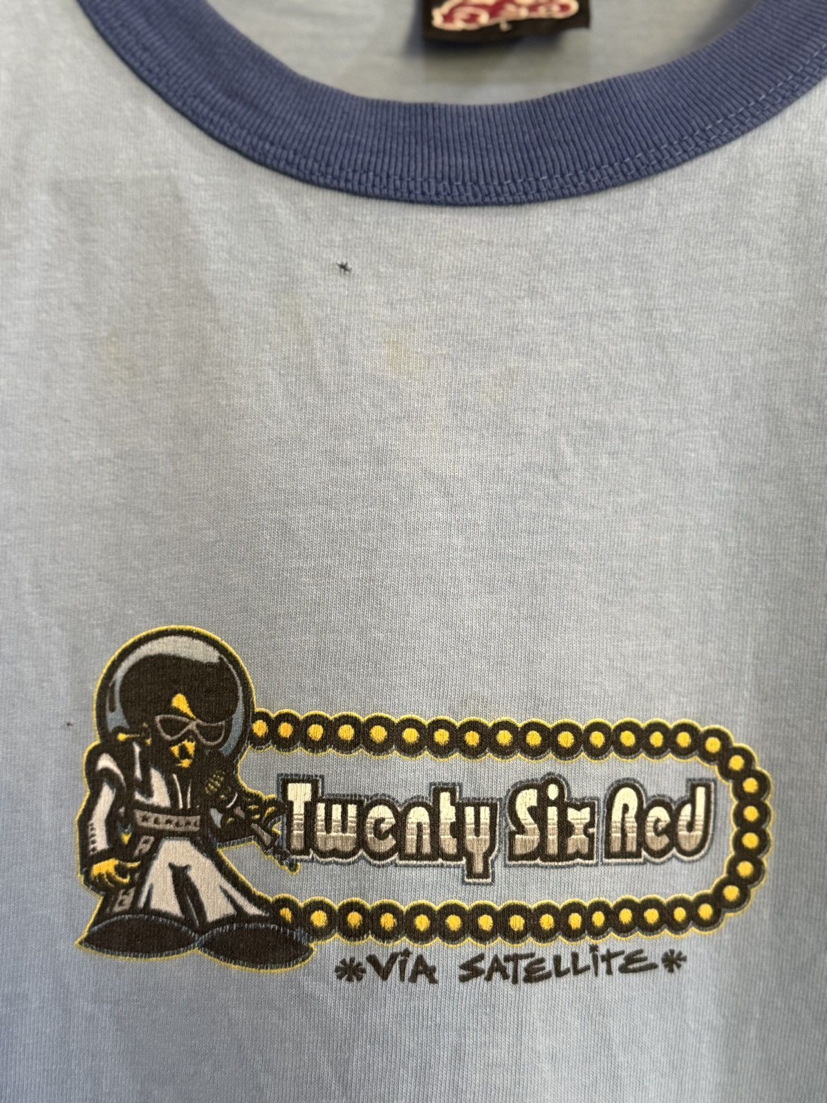 Band Tees × Vintage Vintage 90s Twenty Six Red X Elvis Via Satellite Faded Tee Size US L / EU 52-54 / 3 - 5 Thumbnail