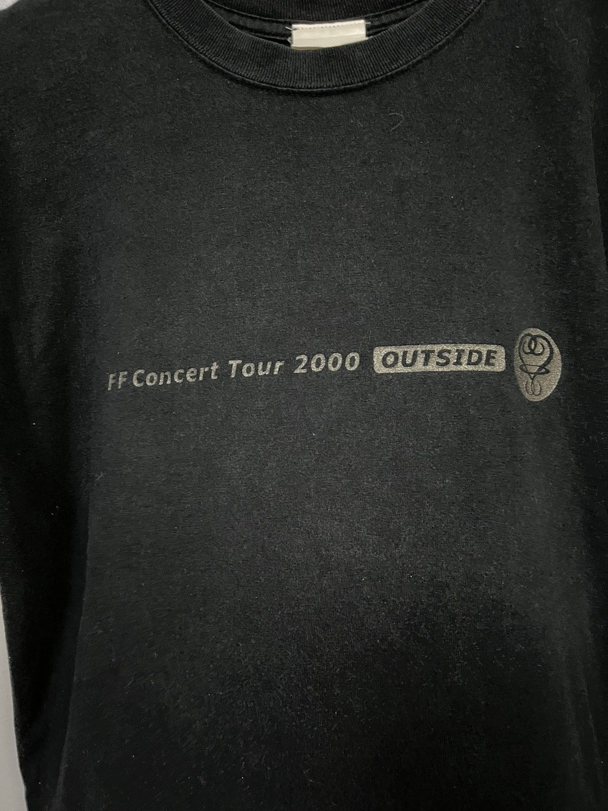 Band Tees VINTAGE FF CONCERT TOUR 2000 OUTSIDE Size US M / EU 48-50 / 2 - 3 Thumbnail
