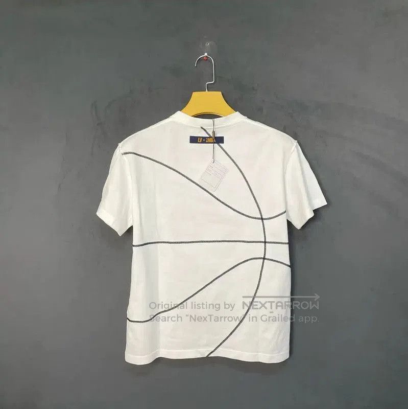 Louis Vuitton Louis Vuitton NBA Short Sleeve T-Shirt . Size US S / EU 44-46 / 1 - 2 Thumbnail