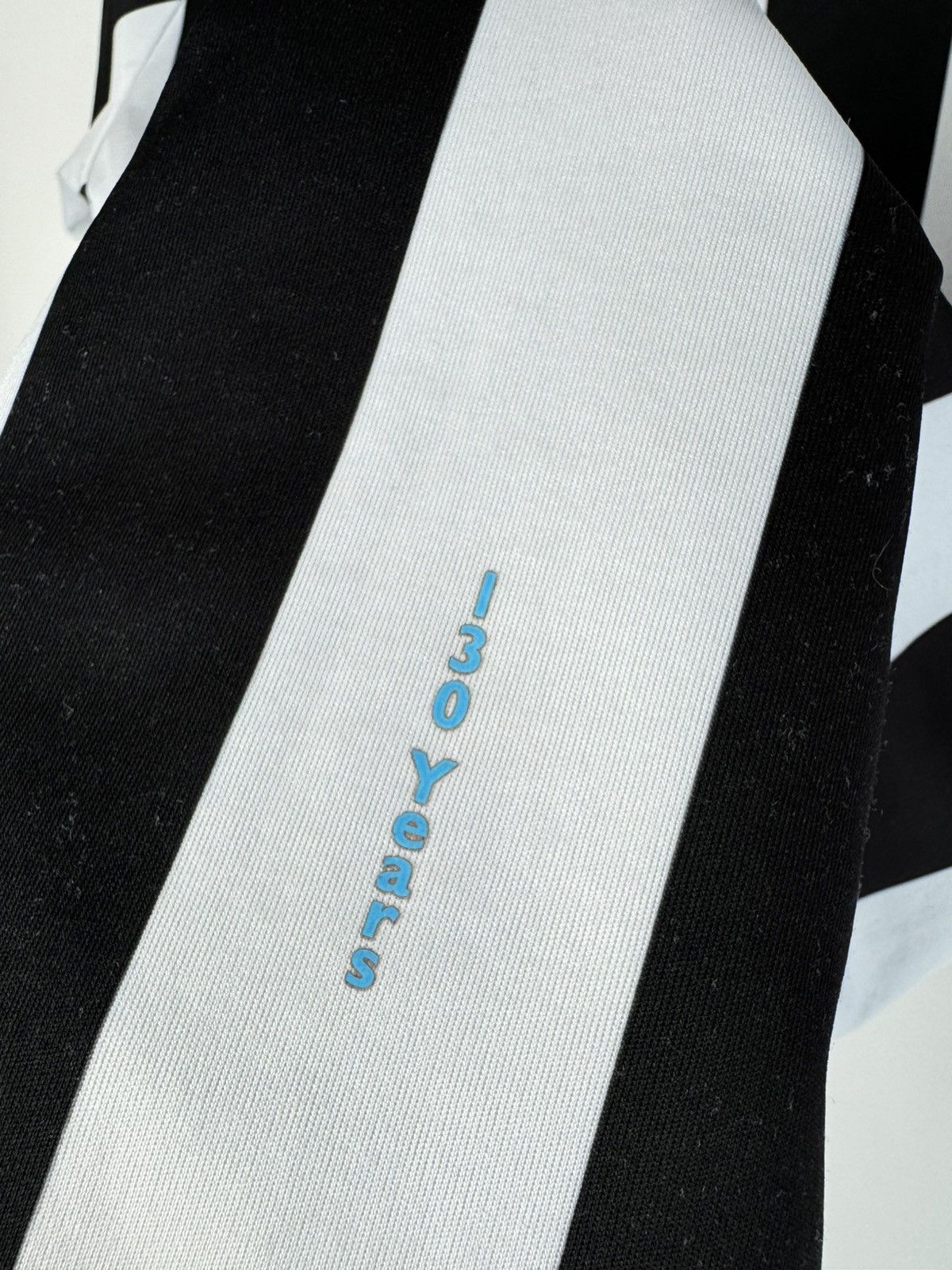 Castore Newcastle United 2022/23 Home Full Kit Soccer Shorts Jersey Size US S / EU 44-46 / 1 - 6 Thumbnail