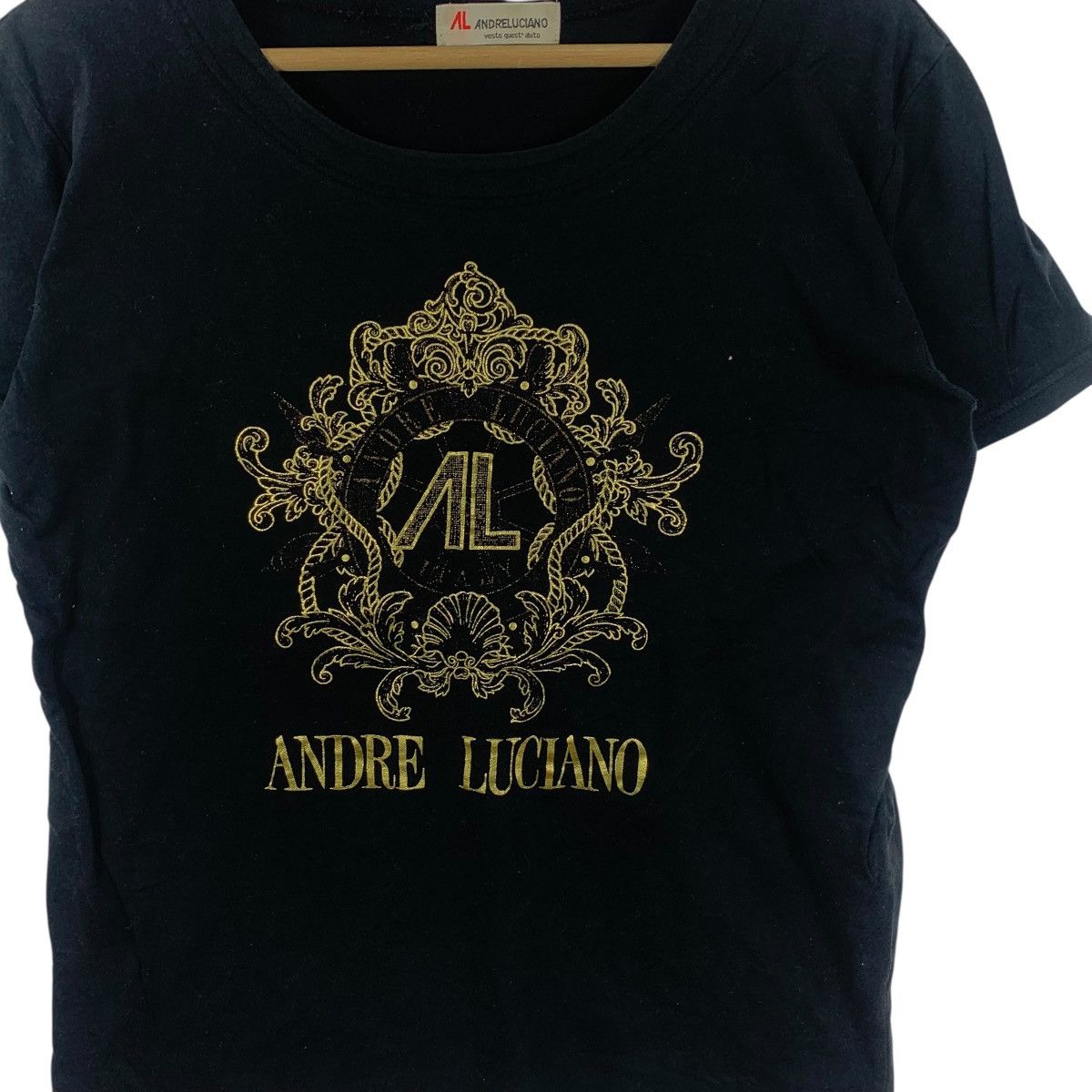 Andreluciano Vintage ANDRE LUCIANO ITALY Vesta Quest Crest Tee Shirt Top Size S / US 4 / IT 40 - 6 Thumbnail