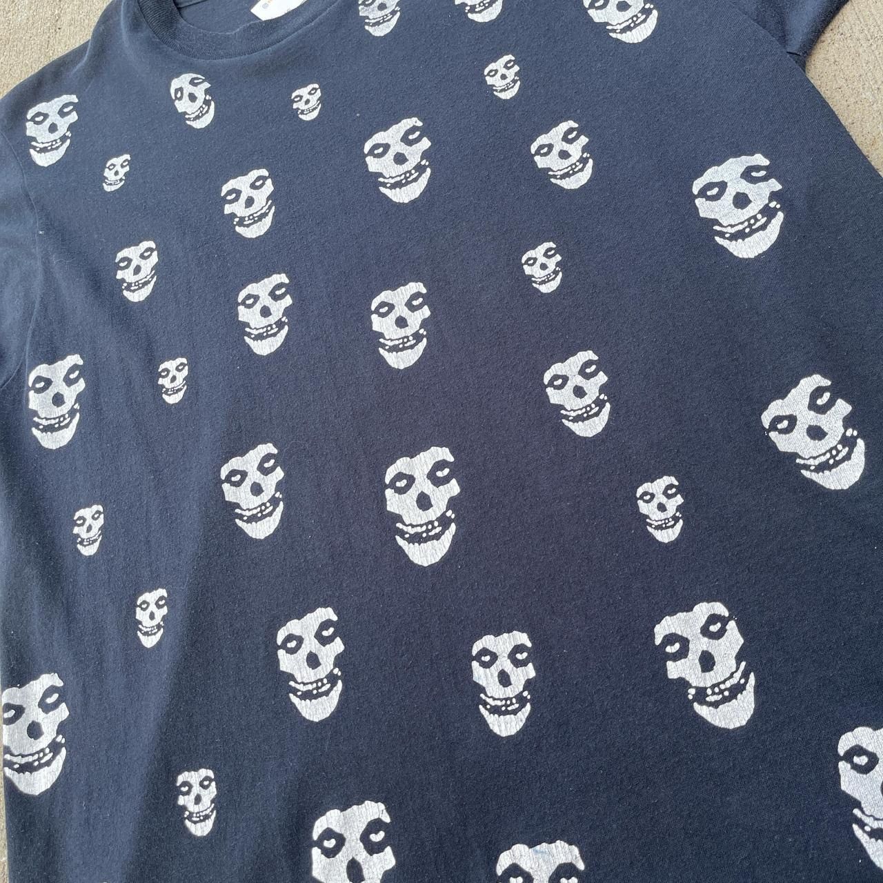 Vintage Vintage Rare Punk Rock Misfits AOP All Over Print Skull tee Size US L / EU 52-54 / 3 - 2 Thumbnail