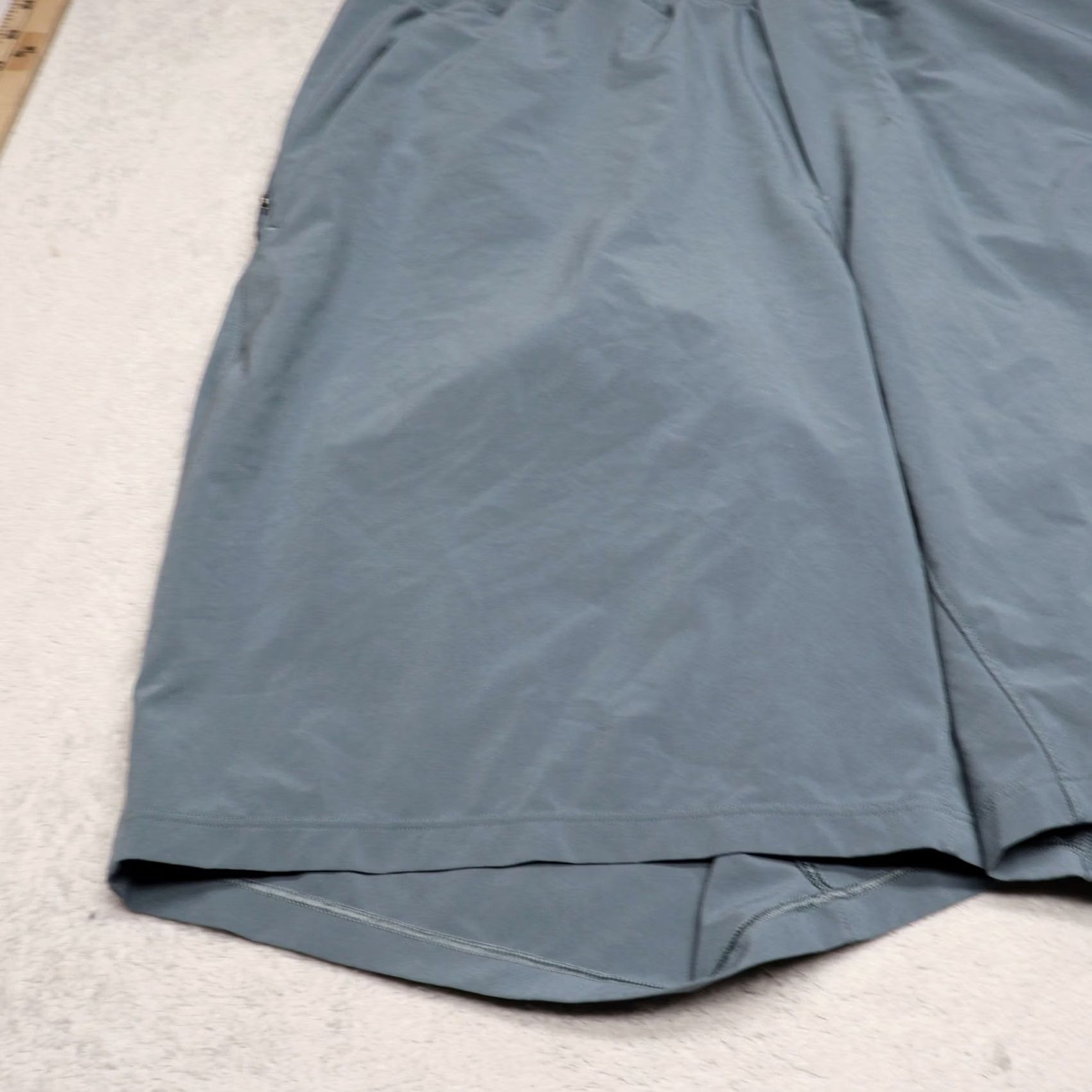Lululemon Lululemon Short Mens Large Blue Pace Breaker Lined Drawstring Training Gym 9" Shorts Athletic Pockets Elastic Waist Run Size US 33 - 2 Thumbnail