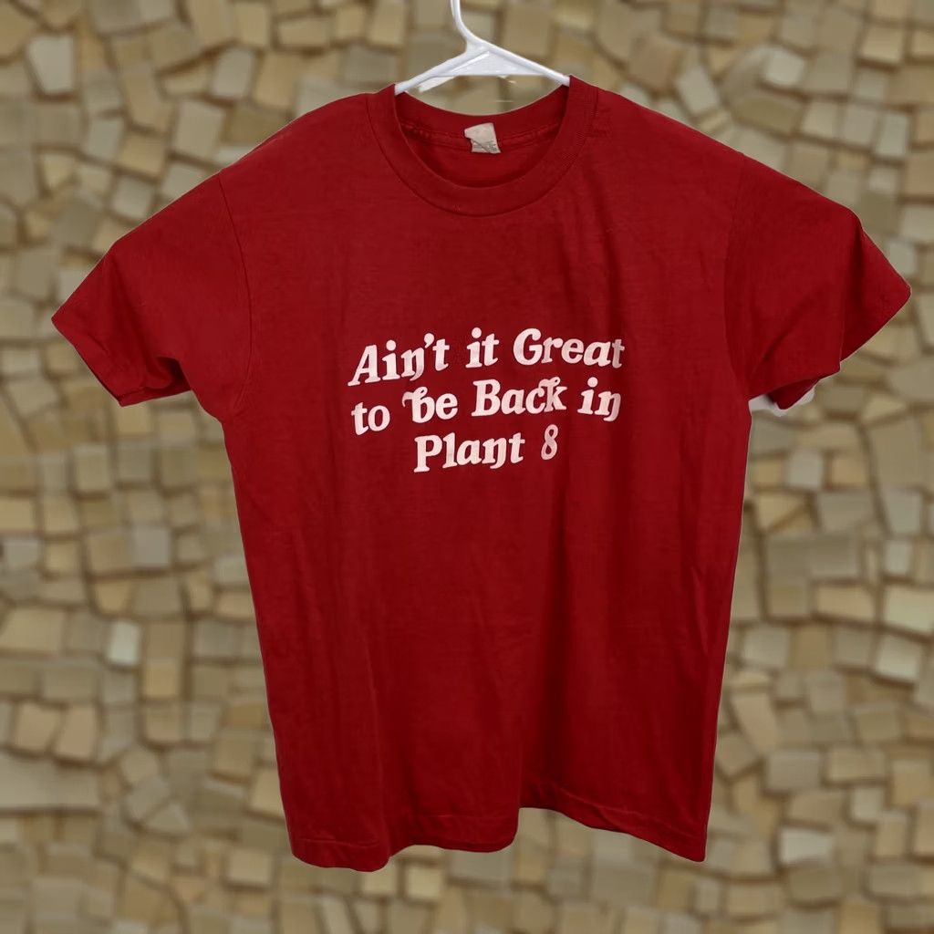 Vintage VINTAGE GM General Motors T Shirt Back In Plant 8 Red Large Single Stitch USA Shirt Men 1990s 90s Cars USA Brand Screen Stars Size US L / EU 52-54 / 3 - 1 Thumbnail