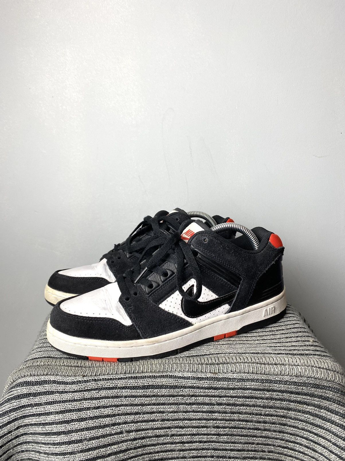 Nike Nike Sb Air Force 2 Low Sneakers Supreme Dunk Air Jordan 1 Size US 8 / EU 41 - 1 Thumbnail