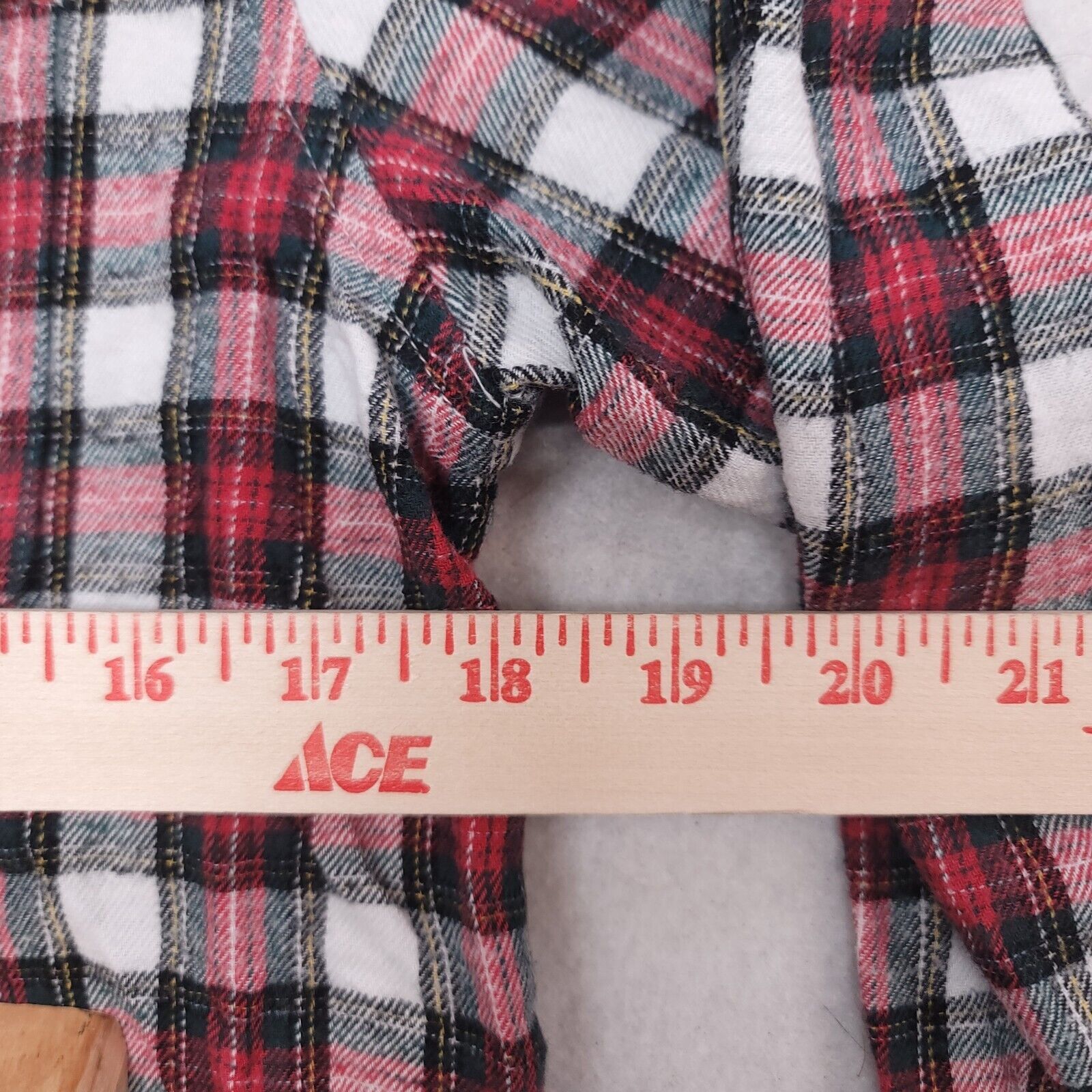 St. Johns Bay St Johns Bay Tartan Flannel Button Up Shirt Mens Size S Red Size US S / EU 44-46 / 1 - 8 Thumbnail