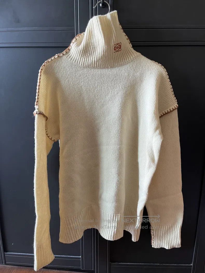 Loewe Loewe Turtleneck thick sweater Size L / US 10 / IT 46 - 1 Thumbnail