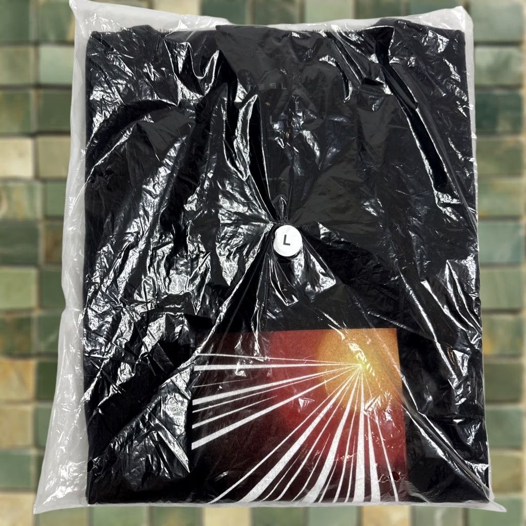 Vintage Tesla T Shirt Men’s Large Black Model Y Launch Edition Limited New Rare Official Size US L / EU 52-54 / 3 - 1 Thumbnail