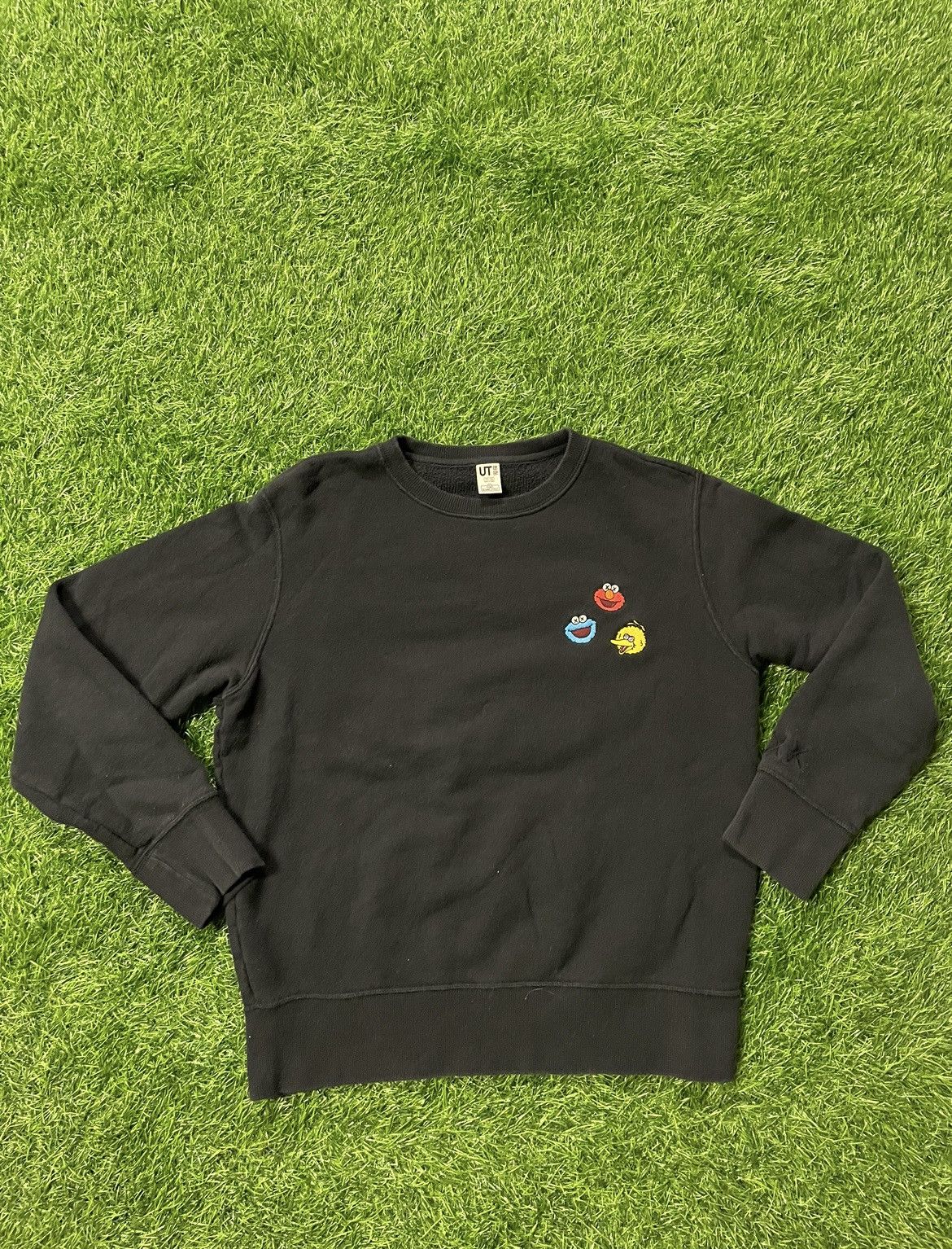 Kaws Kaws Uniqlo Sesame Street Crewneck Size 11-12 Years Size US XXS / EU 40 - 1 Thumbnail